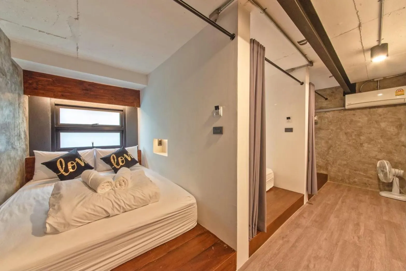 3-5 Queen Beds Female Dormitory Room (Shared Bathroom) in The Entaneer Poshtel