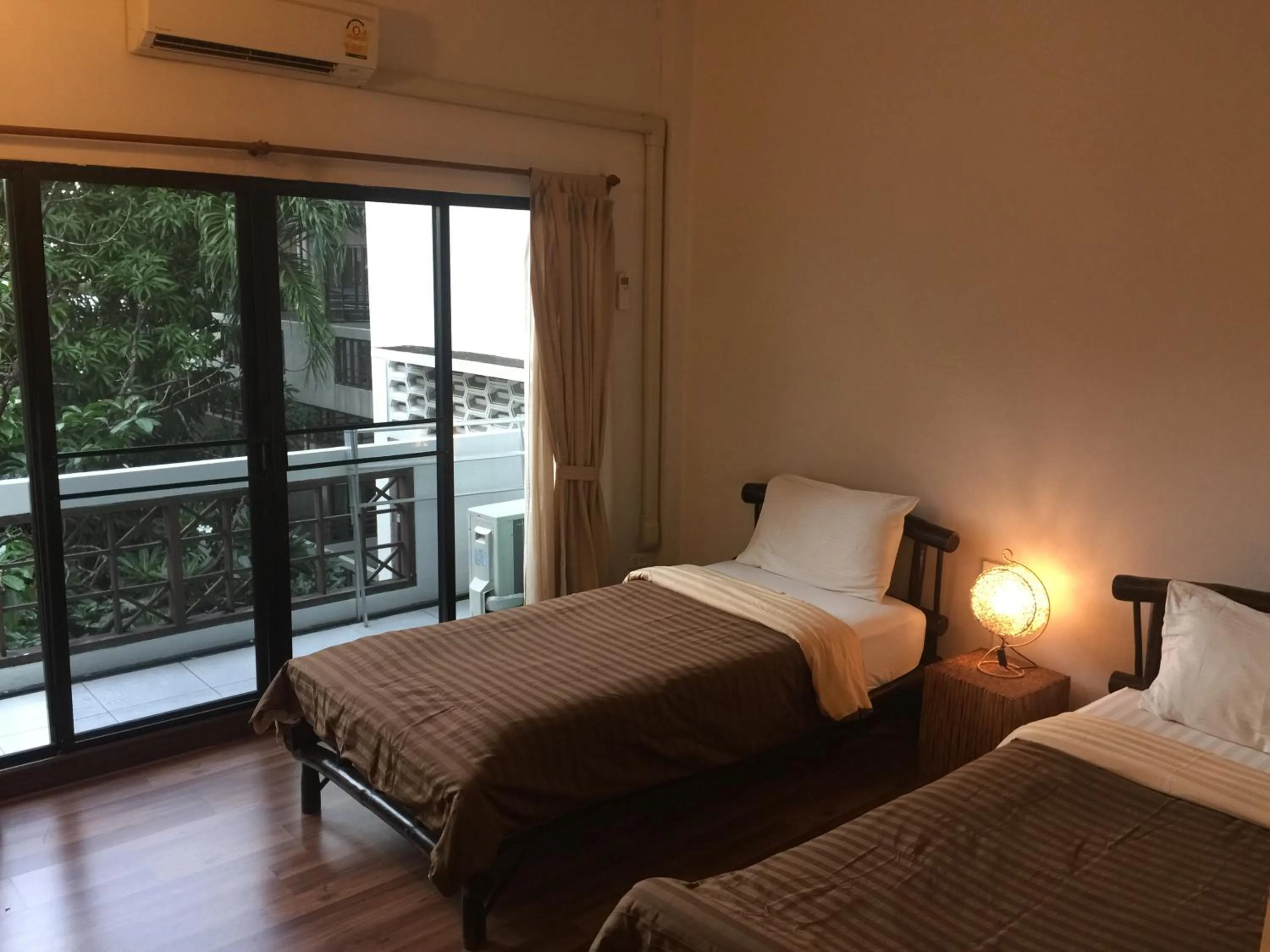 Superior Twin Room with Balcony in Lamphuhouse Bangkok
