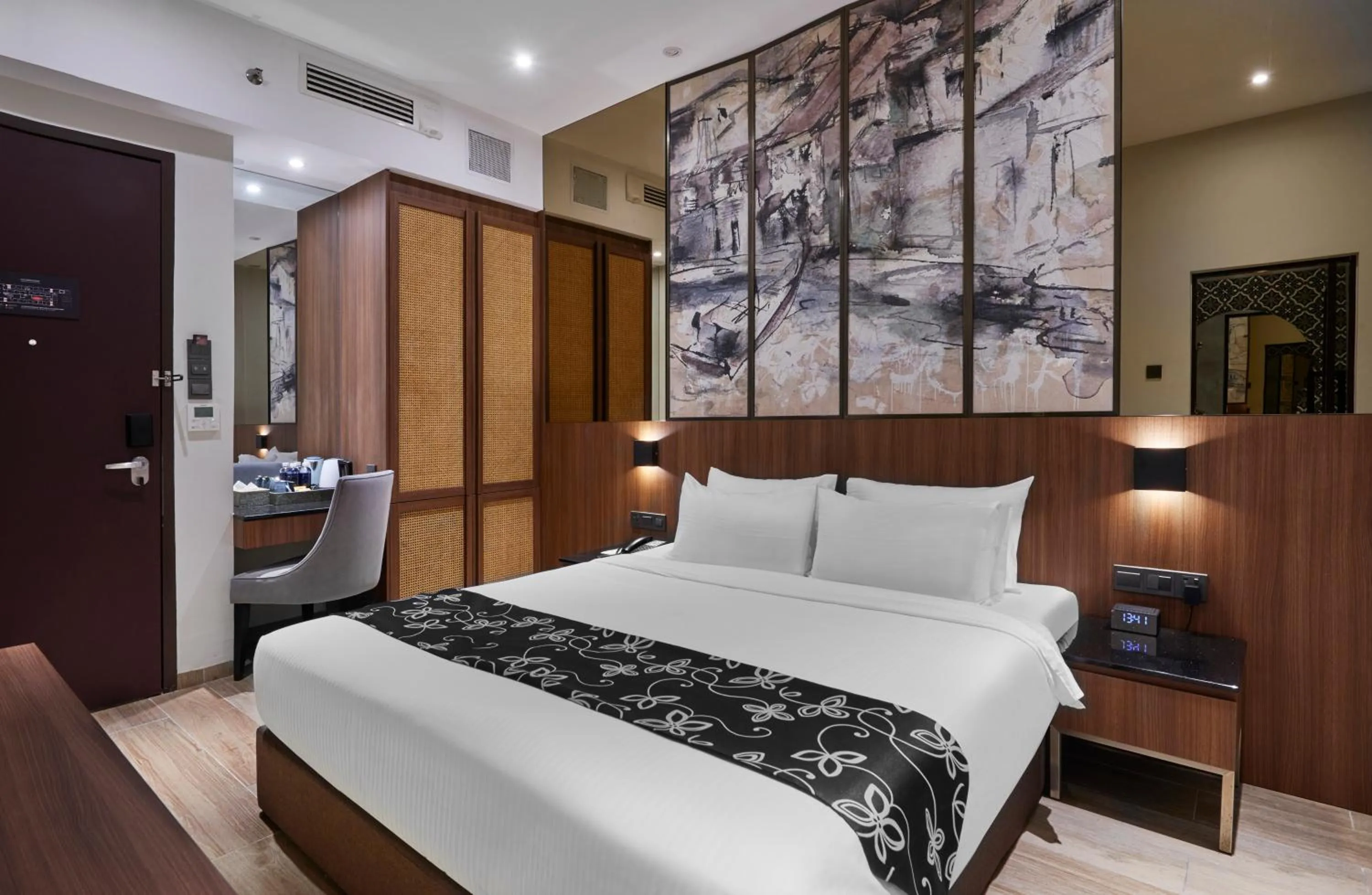 Deluxe Plus King (Bilek Ruellia King) in Baba House Melaka