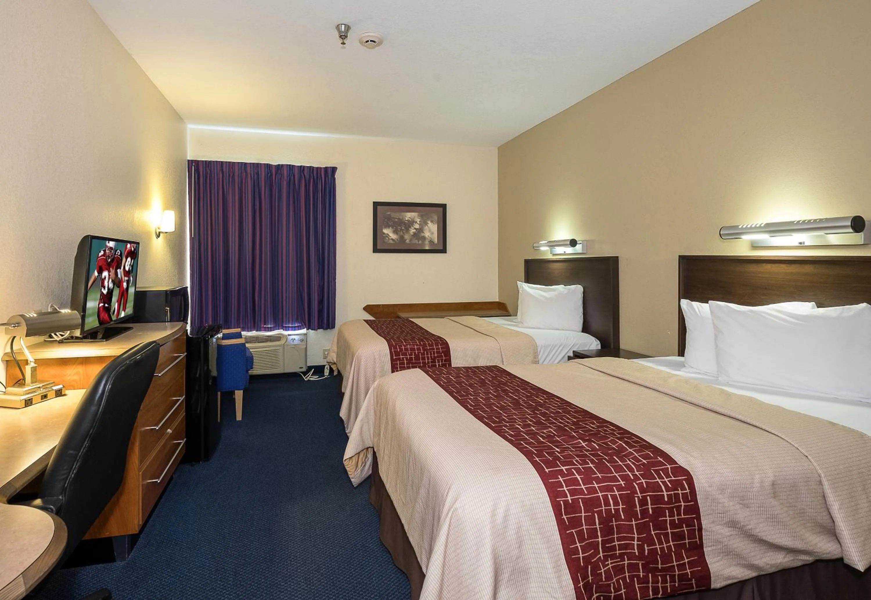 Deluxe Room with Two Double Beds Non-Smoking in Red Roof Inn Jackson, OH