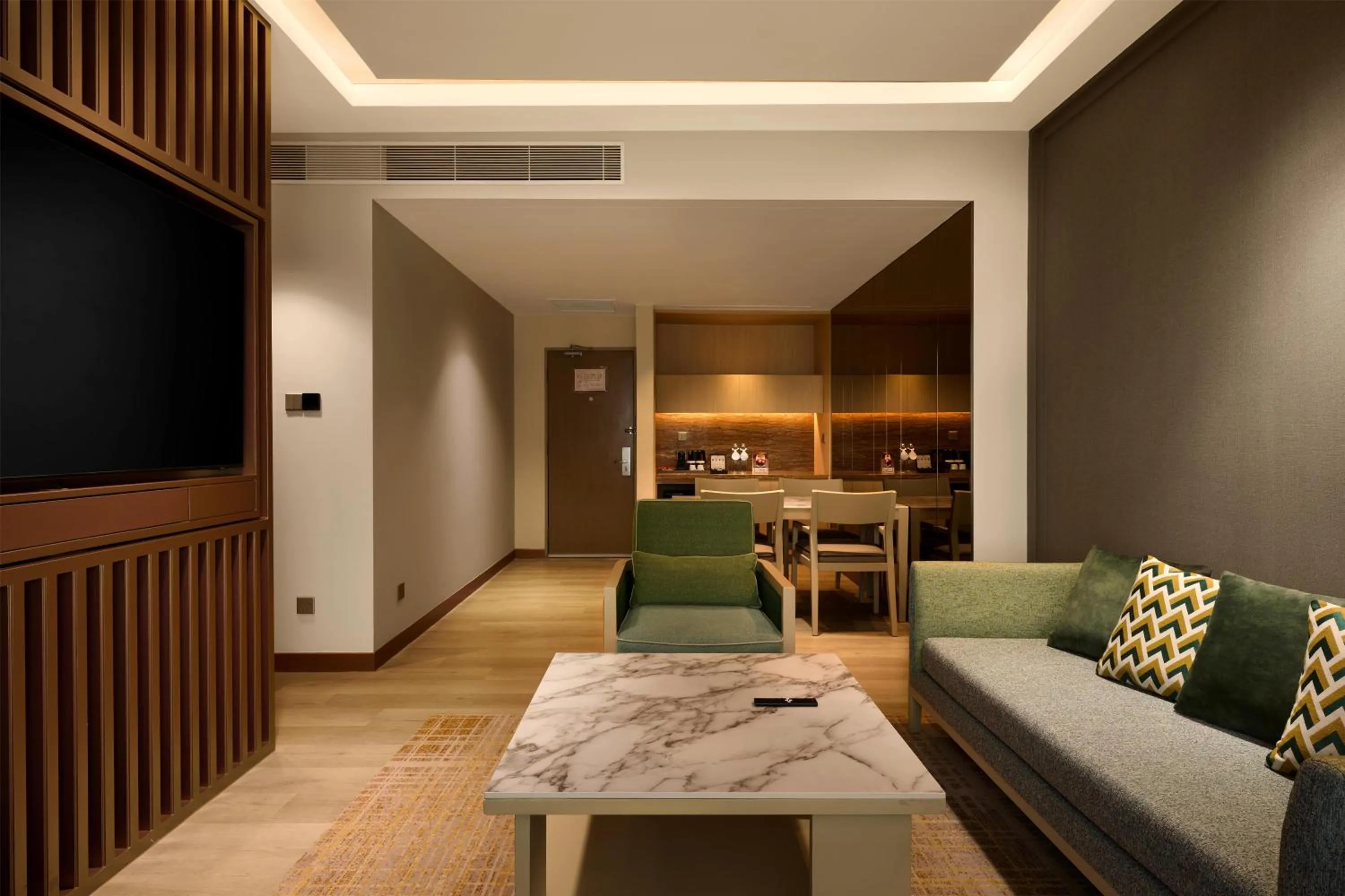 Deluxe King Suite - Lounge Access in Hilton Petaling Jaya