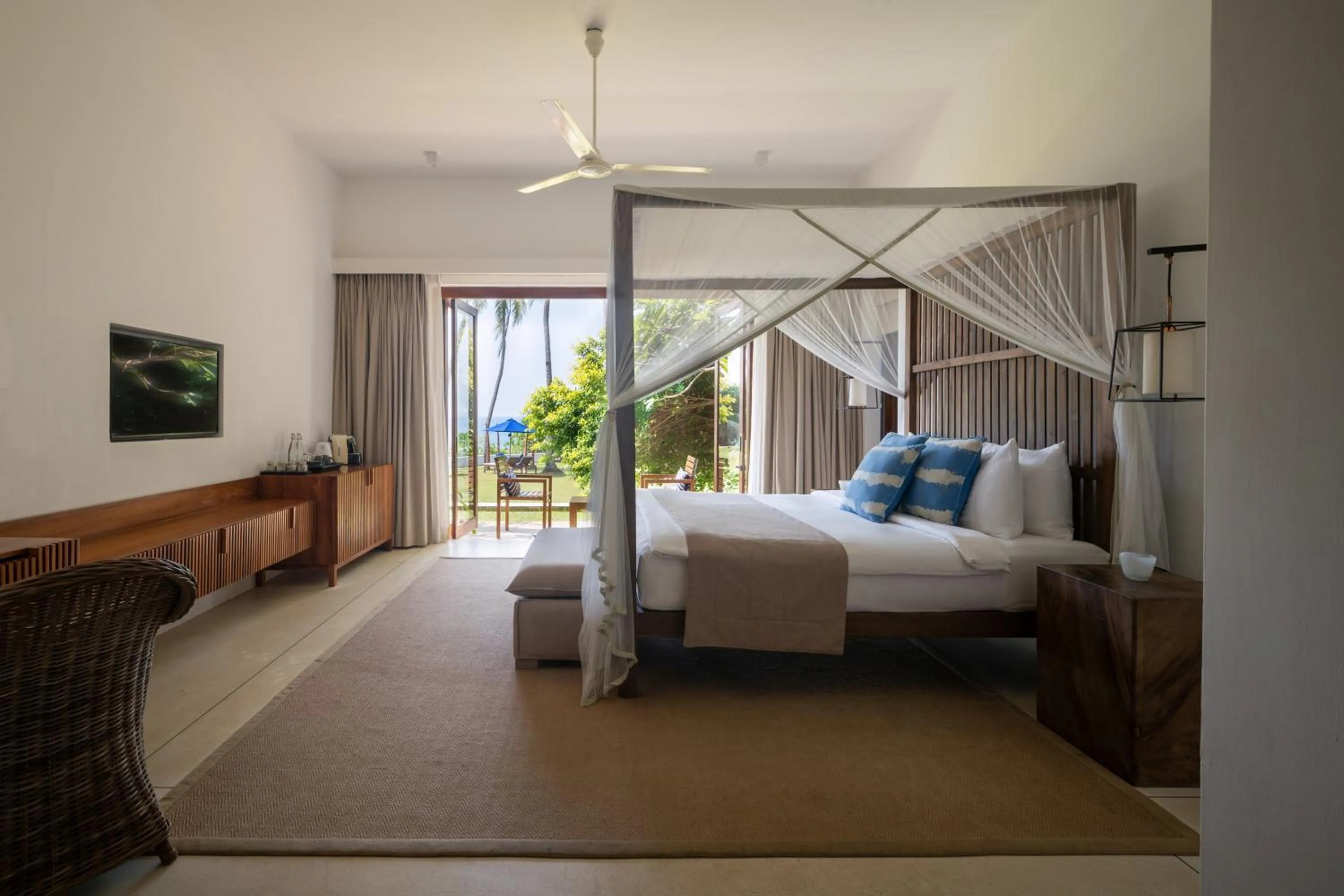 Double Room with Sea View in Kumu Beach