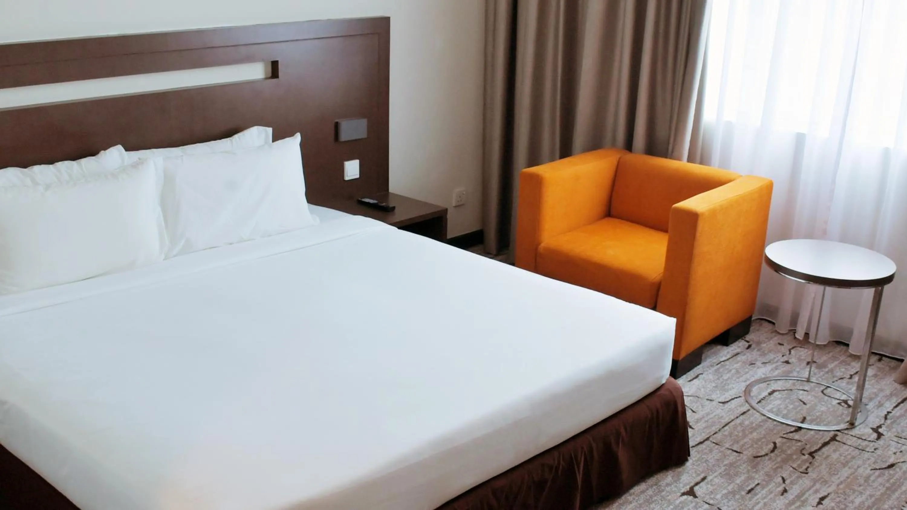 Superior King in Premiere Hotel - Complimentary Shuttle to Klang Wholesale Market