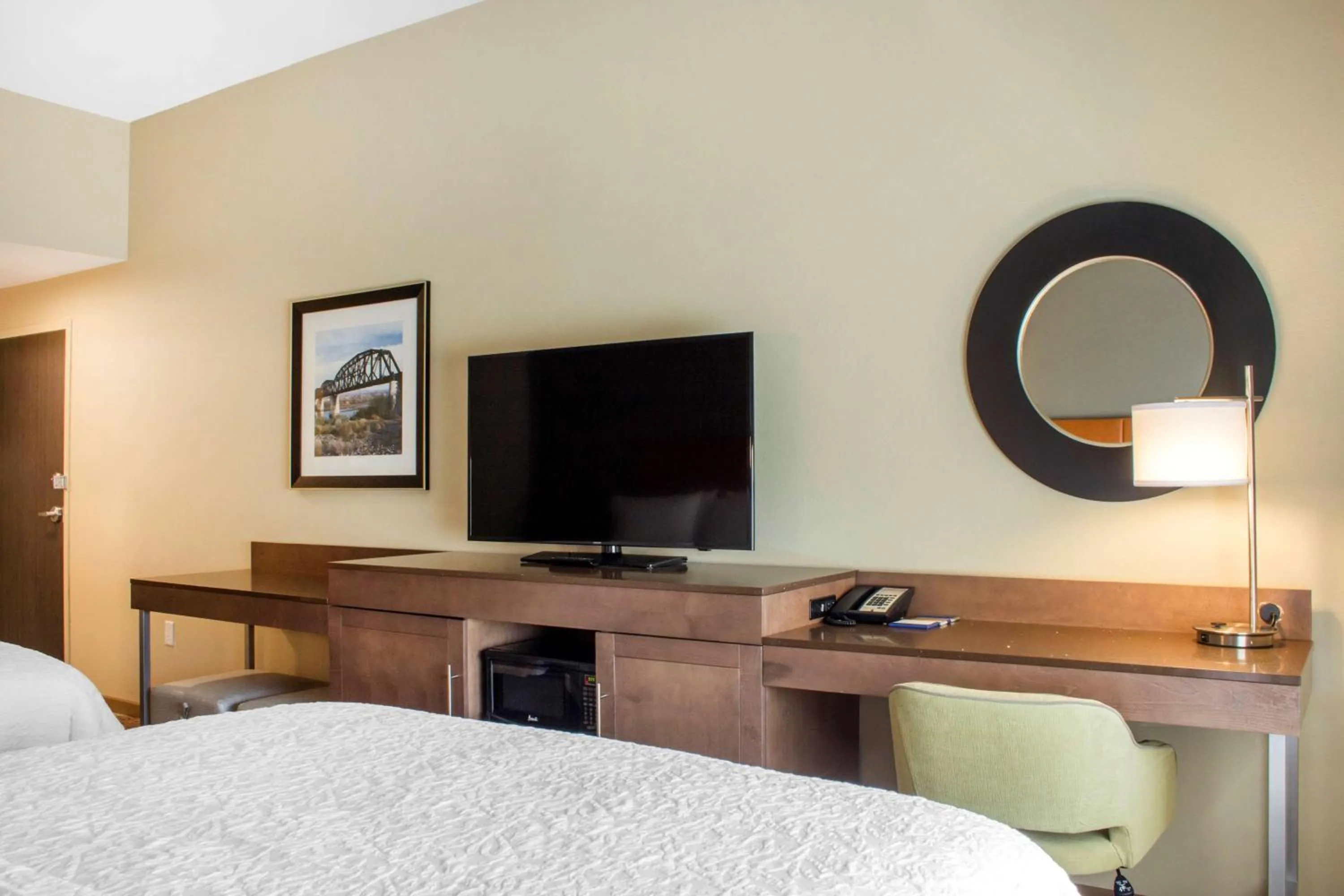 Queen Room with Two Queen Beds - Hearing Access/Non-Smoking in Hampton Inn Parker, AZ