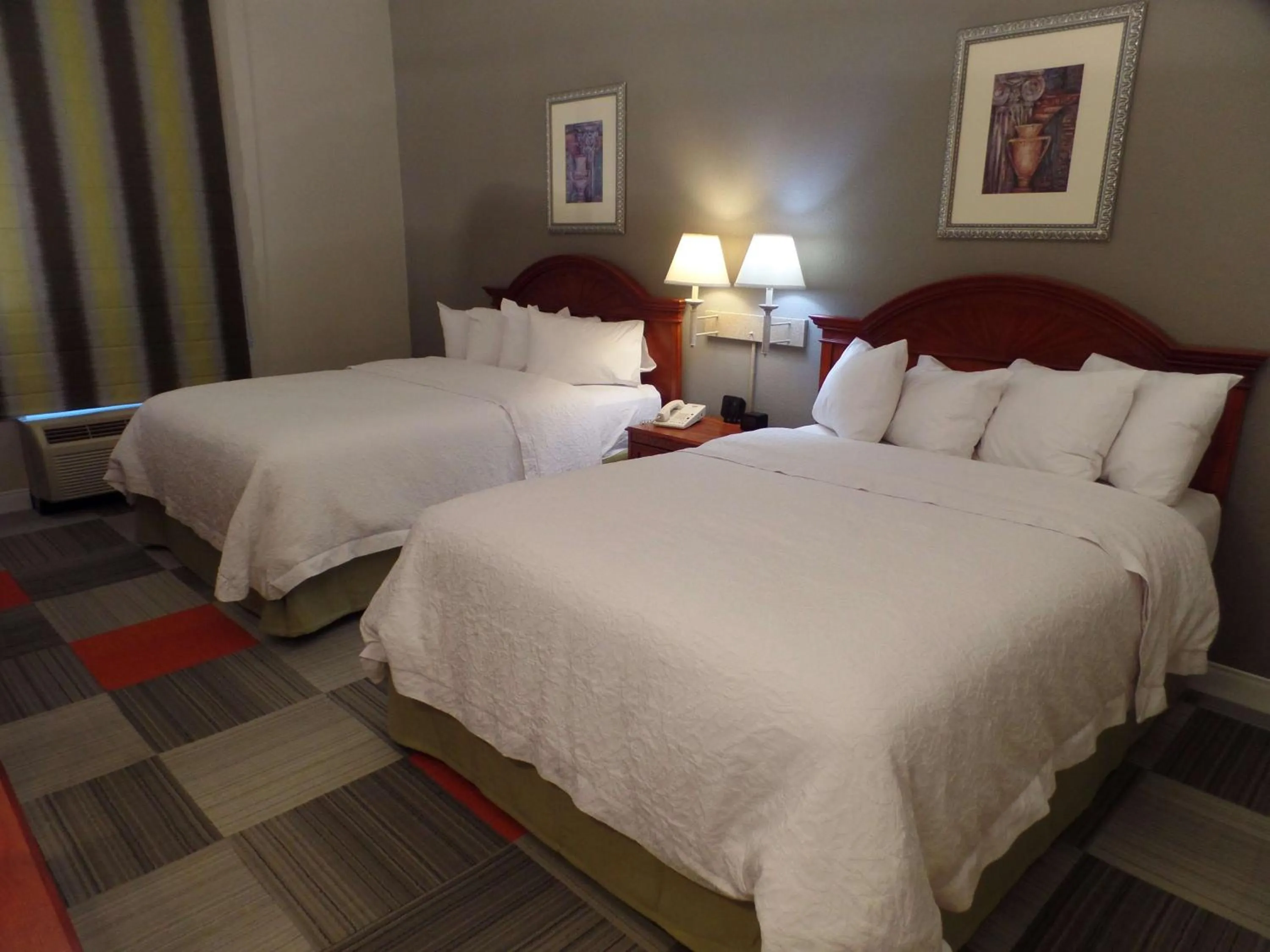 Room with Two Queen Beds - Non-Smoking in Hampton Inn Bowling Green