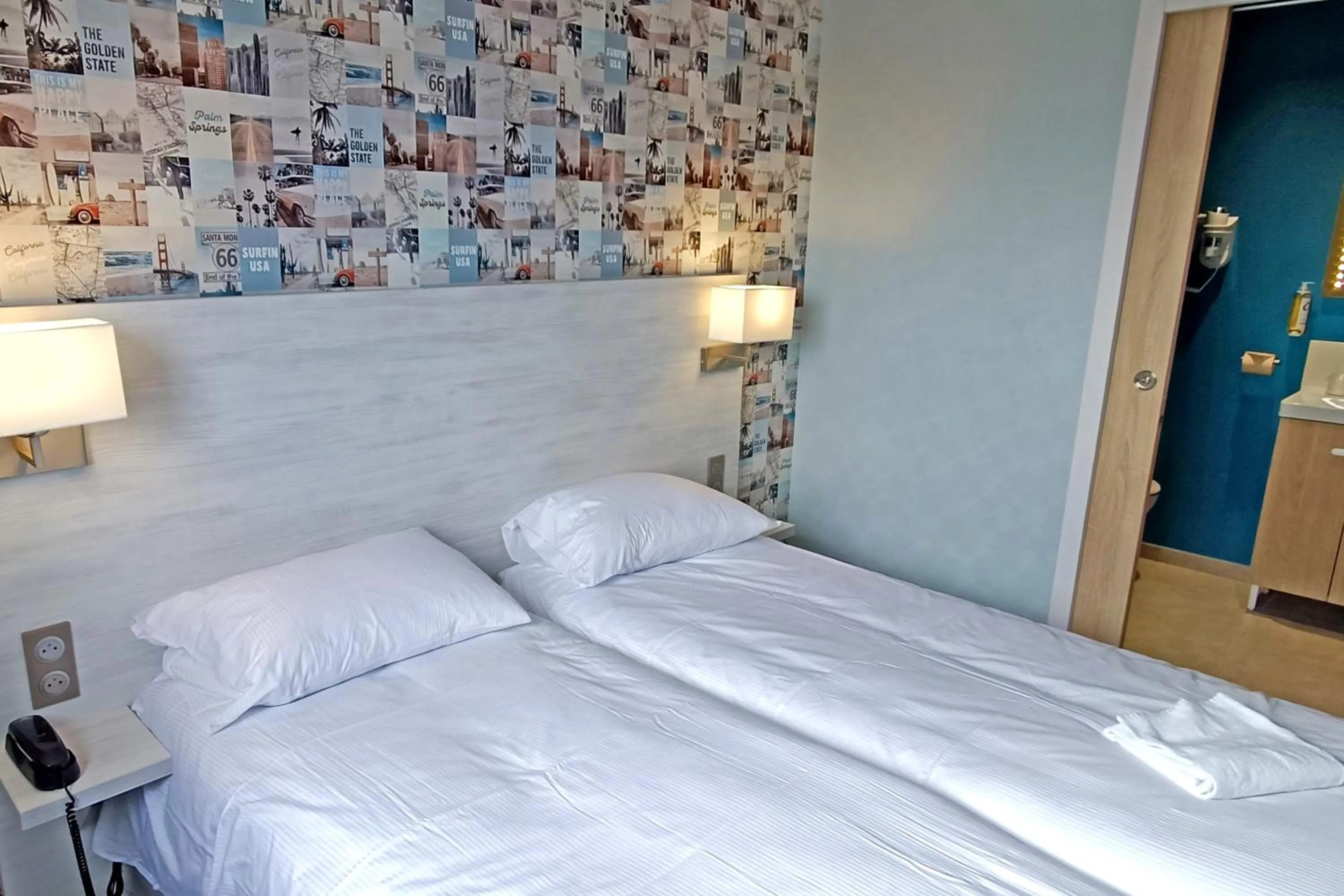 Superior Twin Room in The Originals Access, Hôtel les Iris, Berck-sur-Mer