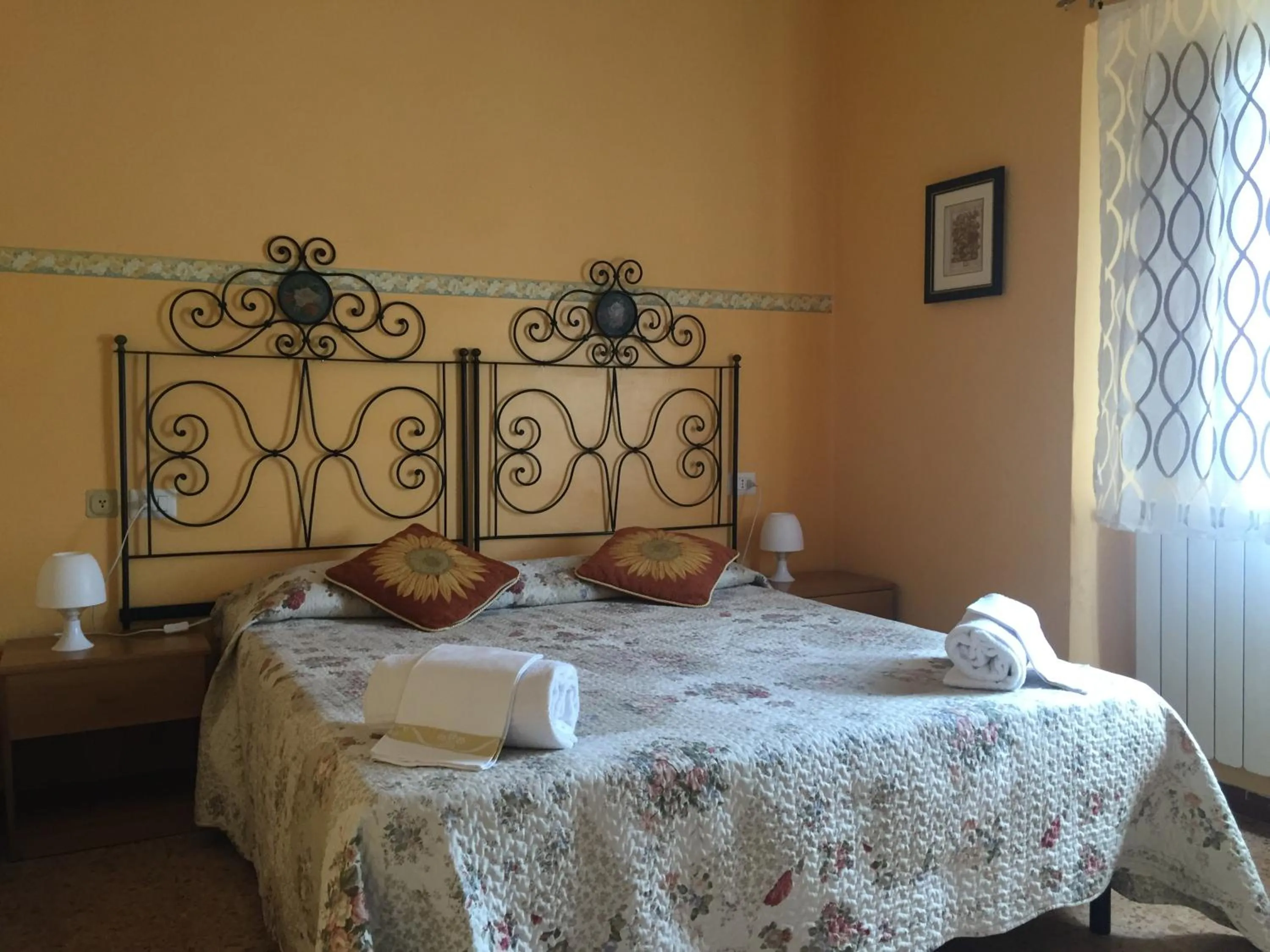 Double Room with Private Bathroom in Hotel Aline