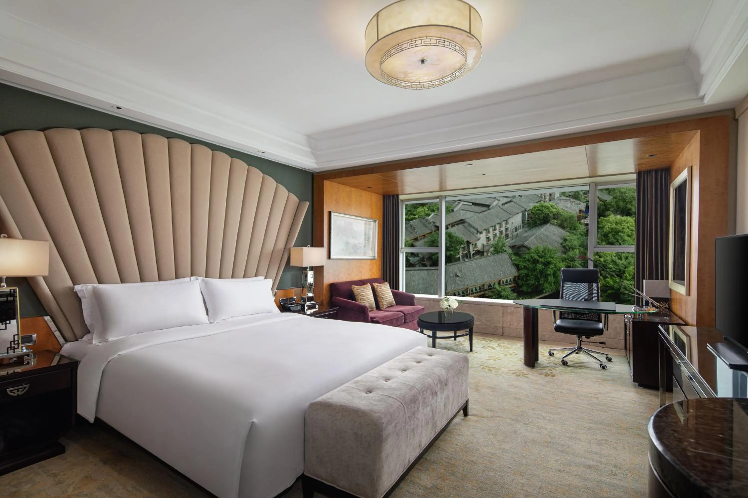 1 King Bed Premium Lounge Access City View in InterContinental Century City Chengdu