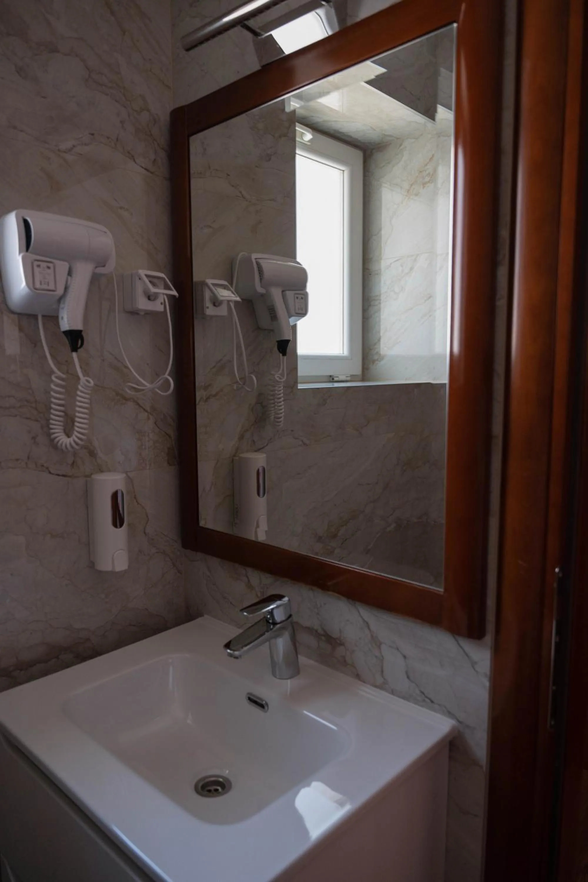 Triple Room in Hotel Bristol