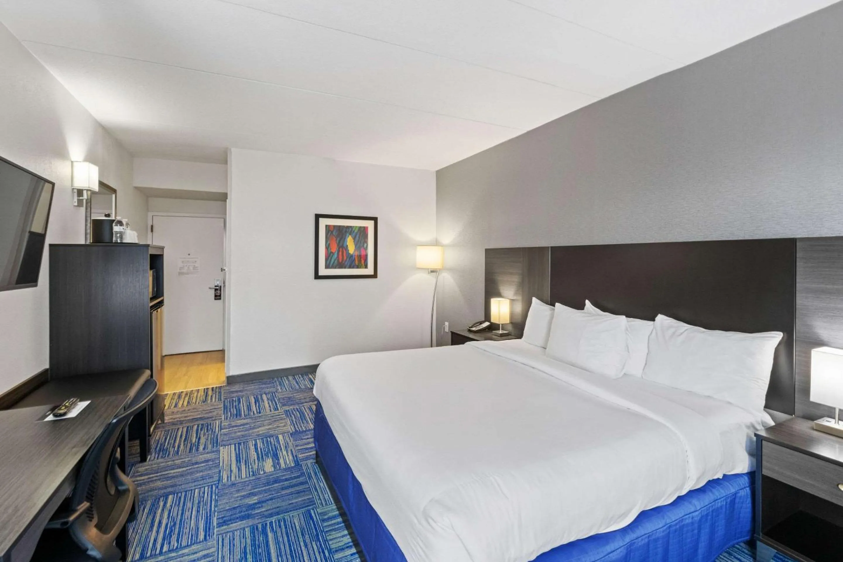 King Room - Non-Smoking in Allentown Park Hotel, Ascend Hotel Collection