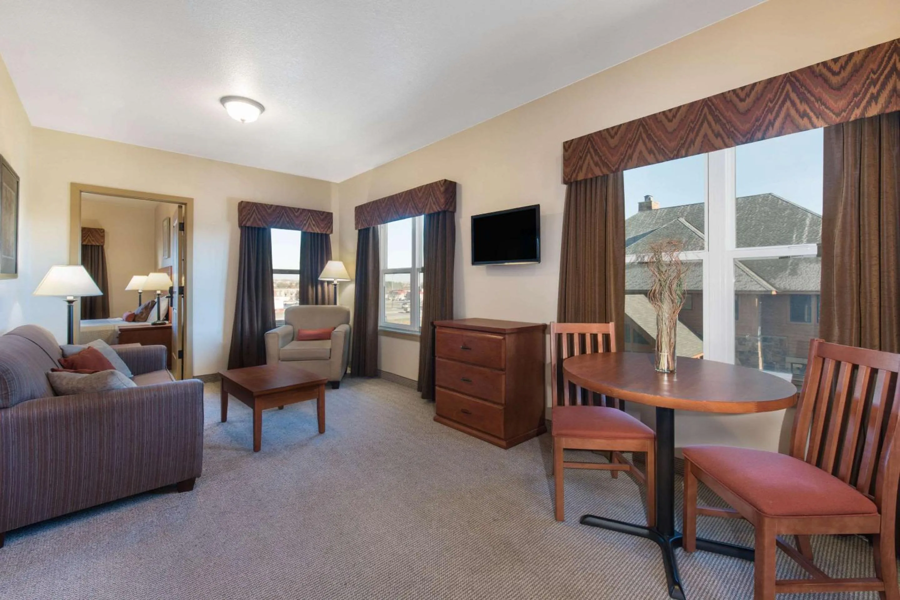 Two-Bedroom Queen Suite with Kitchen- Non-Smoking in Clarion Hotel & Suites Williston