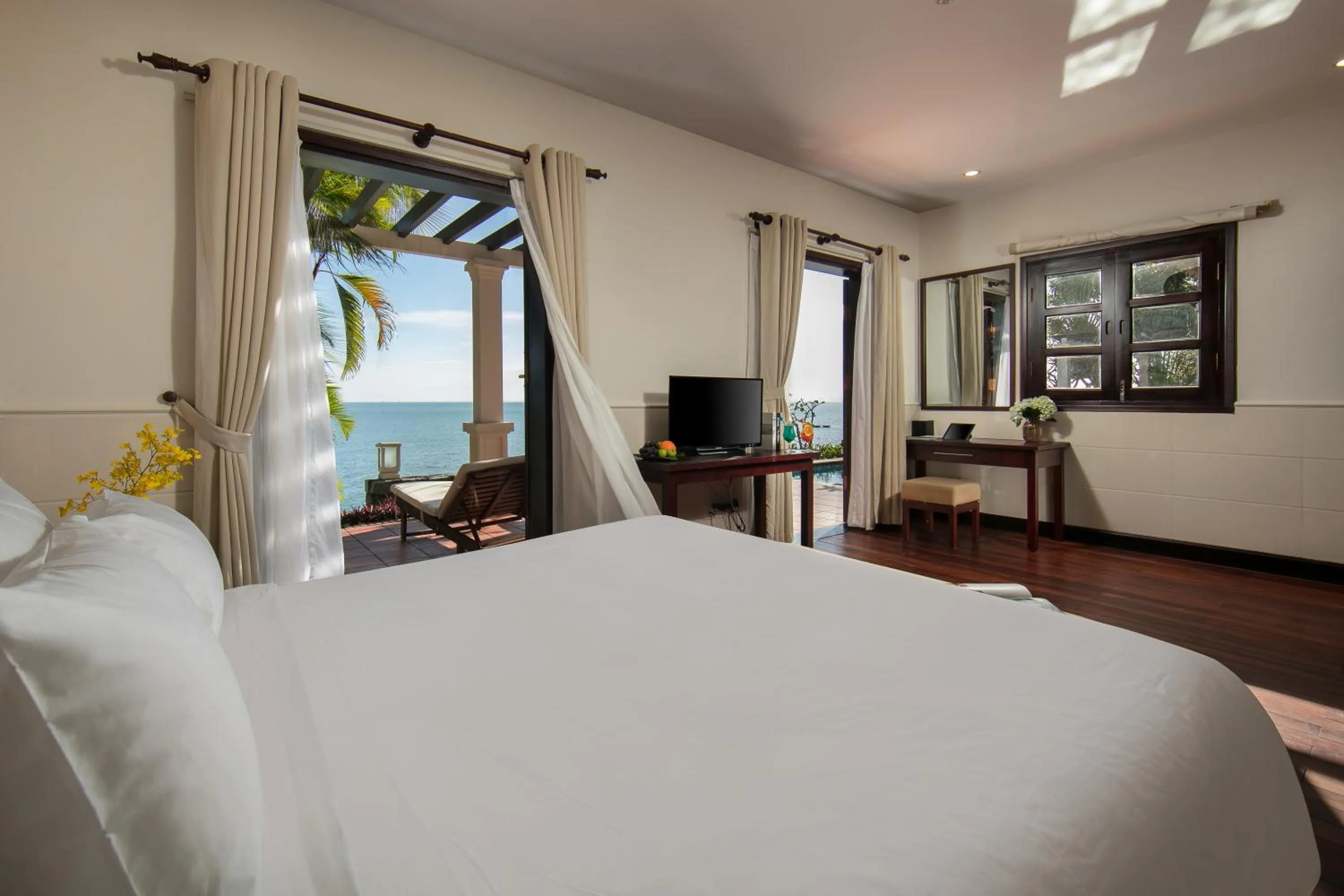 Villa with Sea View in Son Tra Beach Resort & Spa Danang