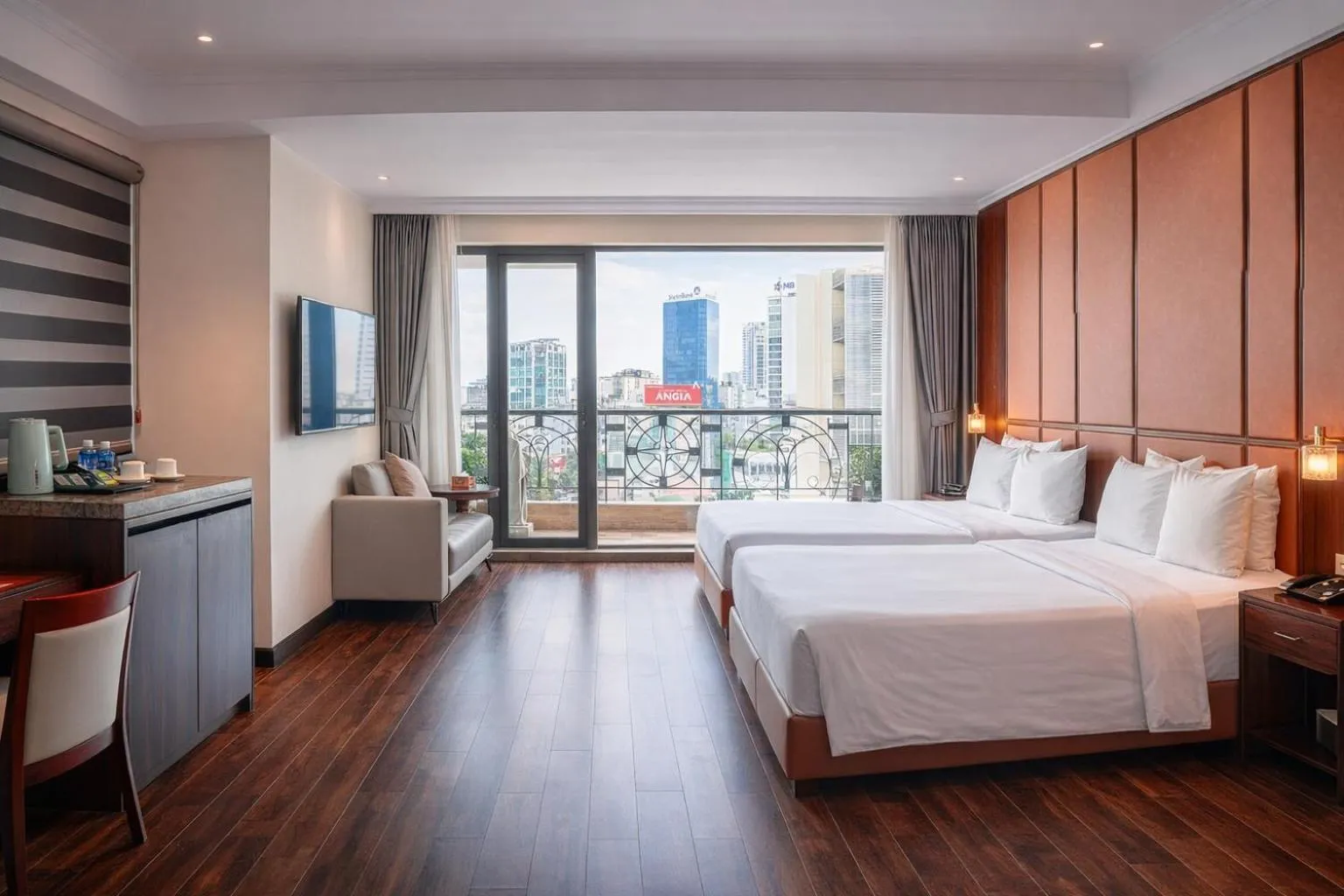 Junior Suite with Balcony in Bon Ami Hotel - Thiên Xuân Hotel