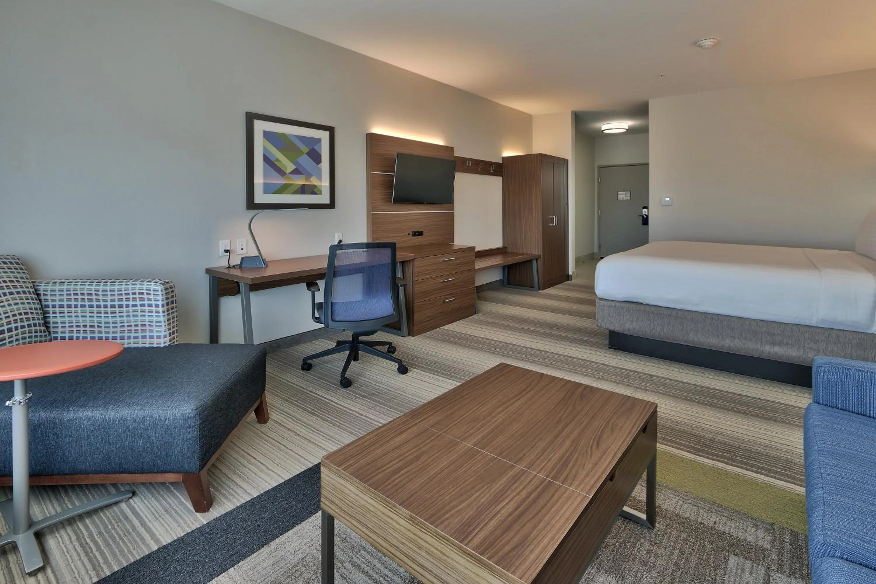 King Suite with Sofa Bed in Holiday Inn Express & Suites - Houston East - Beltway 8 by IHG