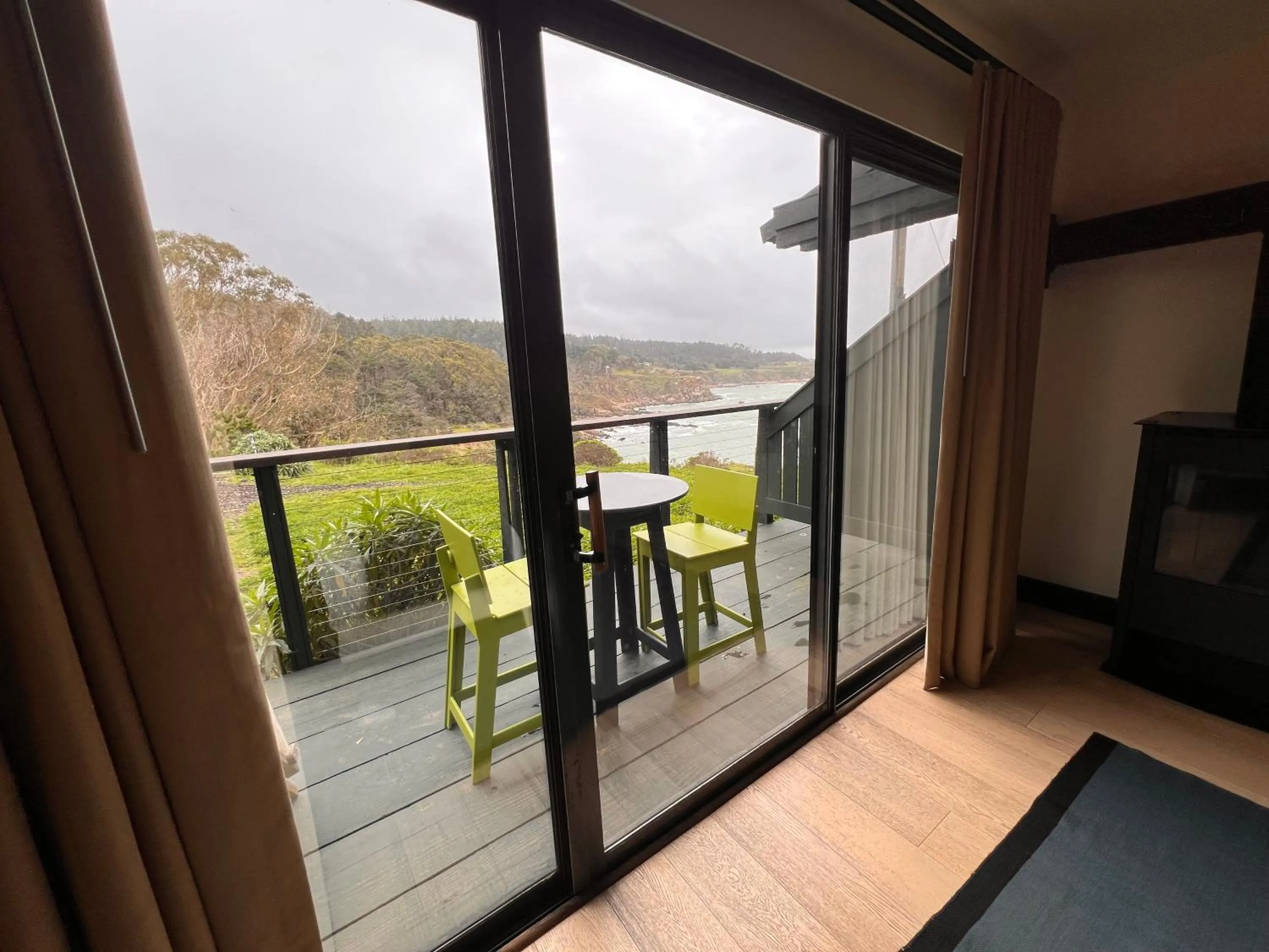 Cove View Room in Timber Cove Resort