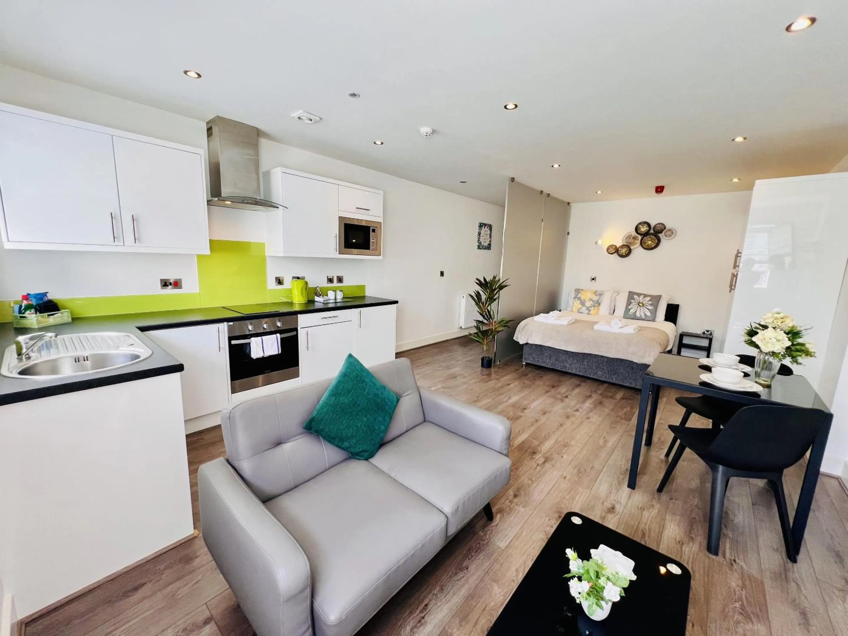 Deluxe Studio in Fox House Studios, City centre Aparthotel