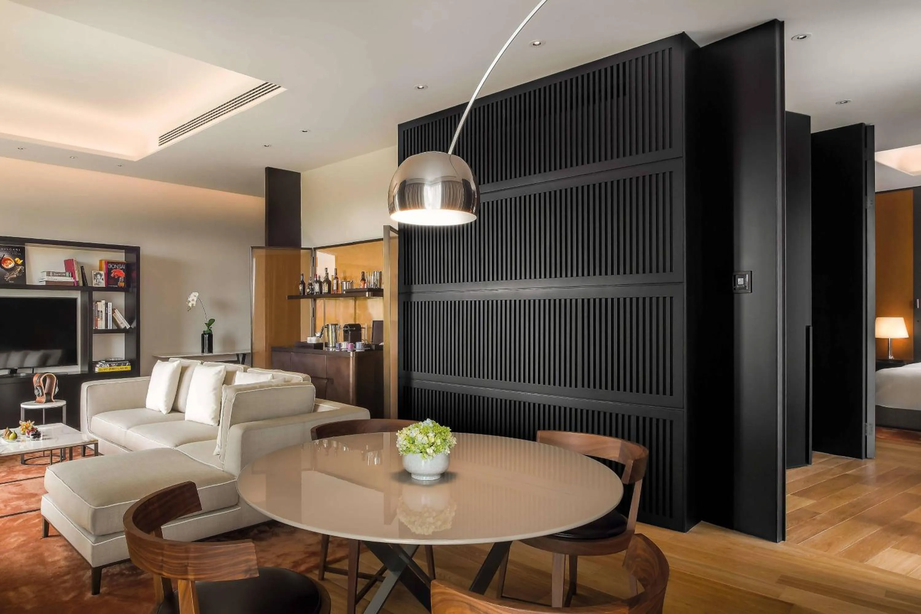 One-Bedroom Deluxe Suite with Liangma River View (Free Mini-bar soft drinks & beers + Two-way limousine services are available between the hotel and airport or train station in Beijing + unlimited laundry service) in Bvlgari Hotel Beijing