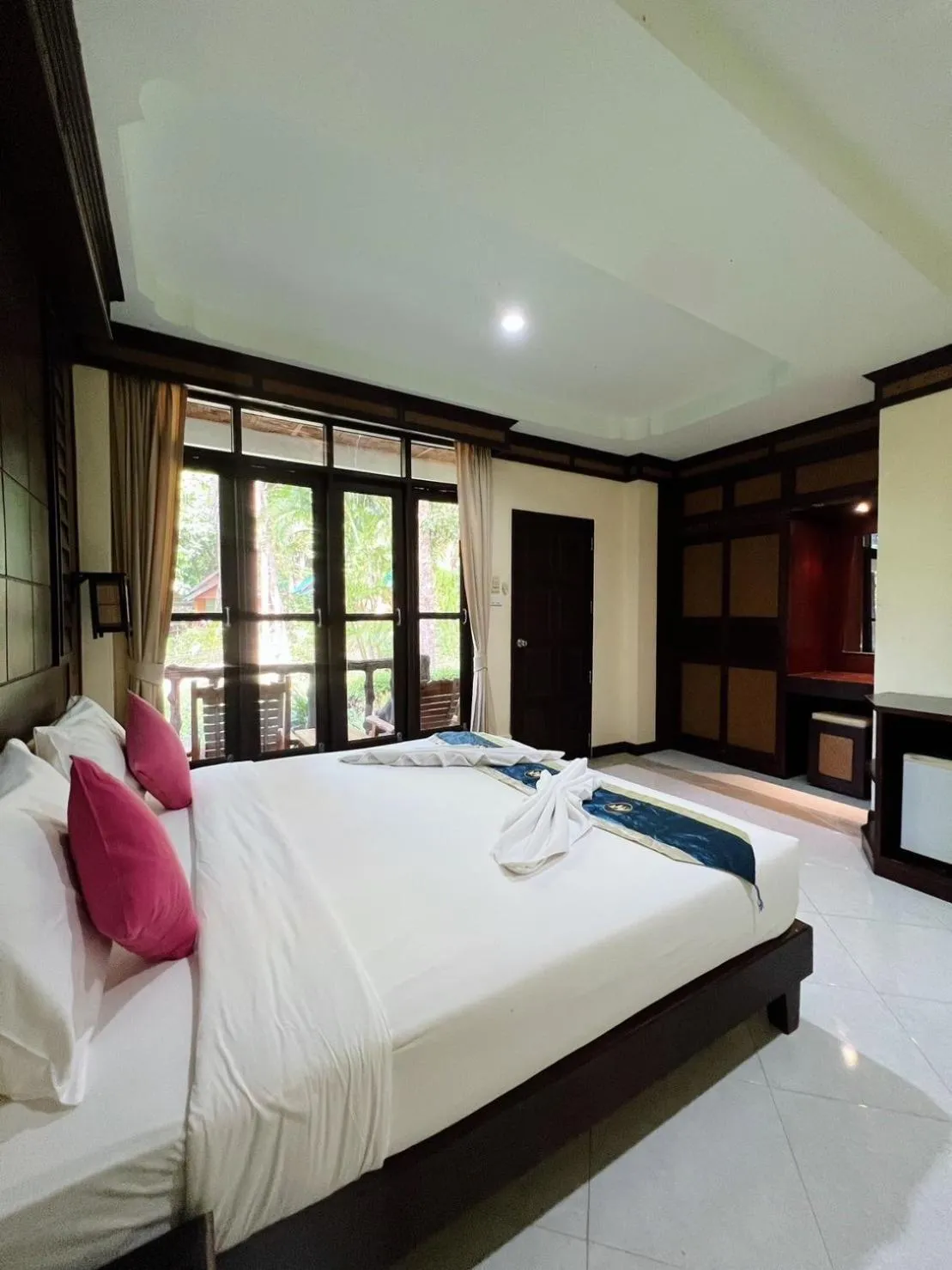 Standard King Room with Air condition in Dream Valley Resort, Tonsai Beach