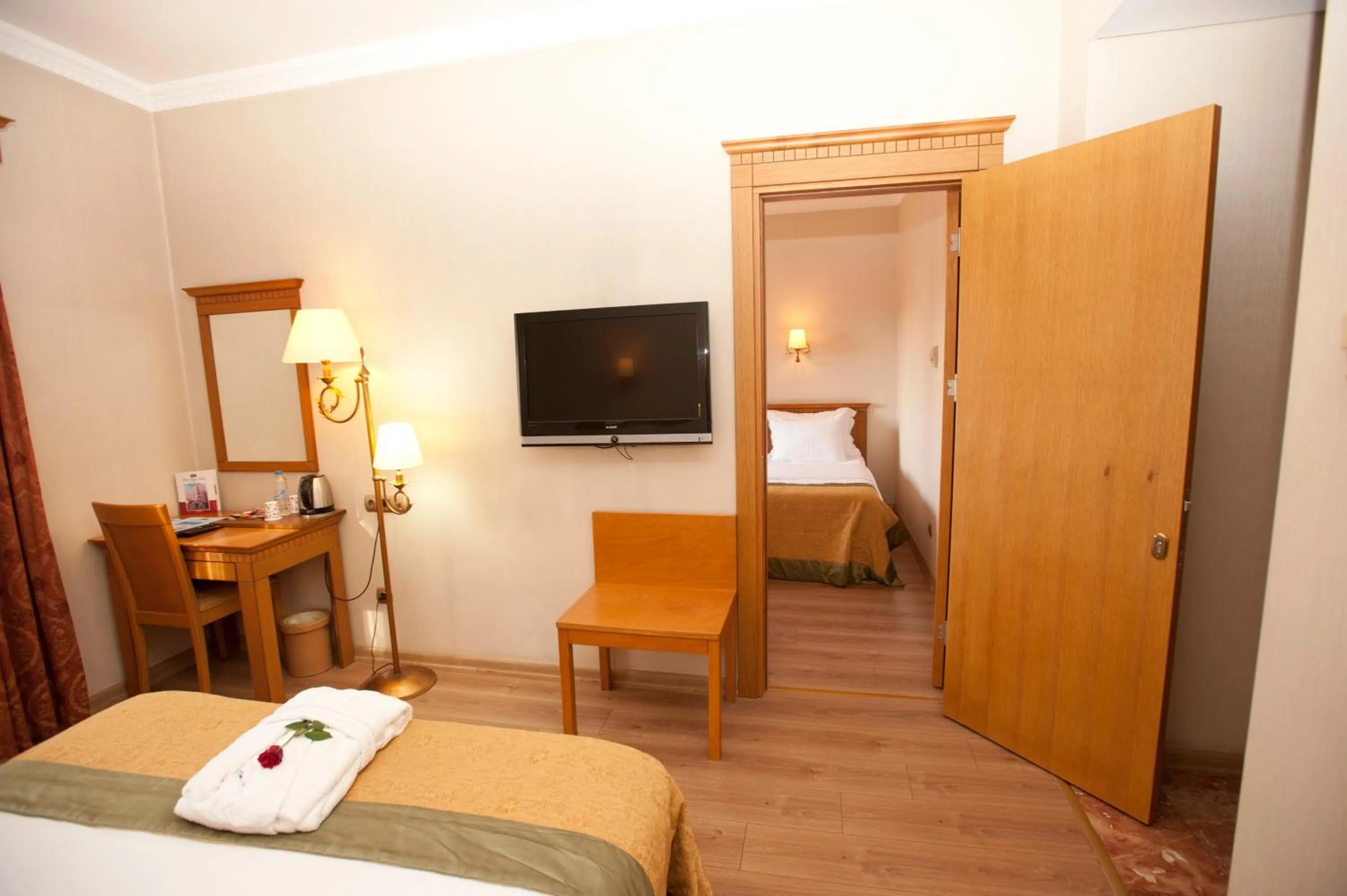 Connected Room in Usta Park Hotel