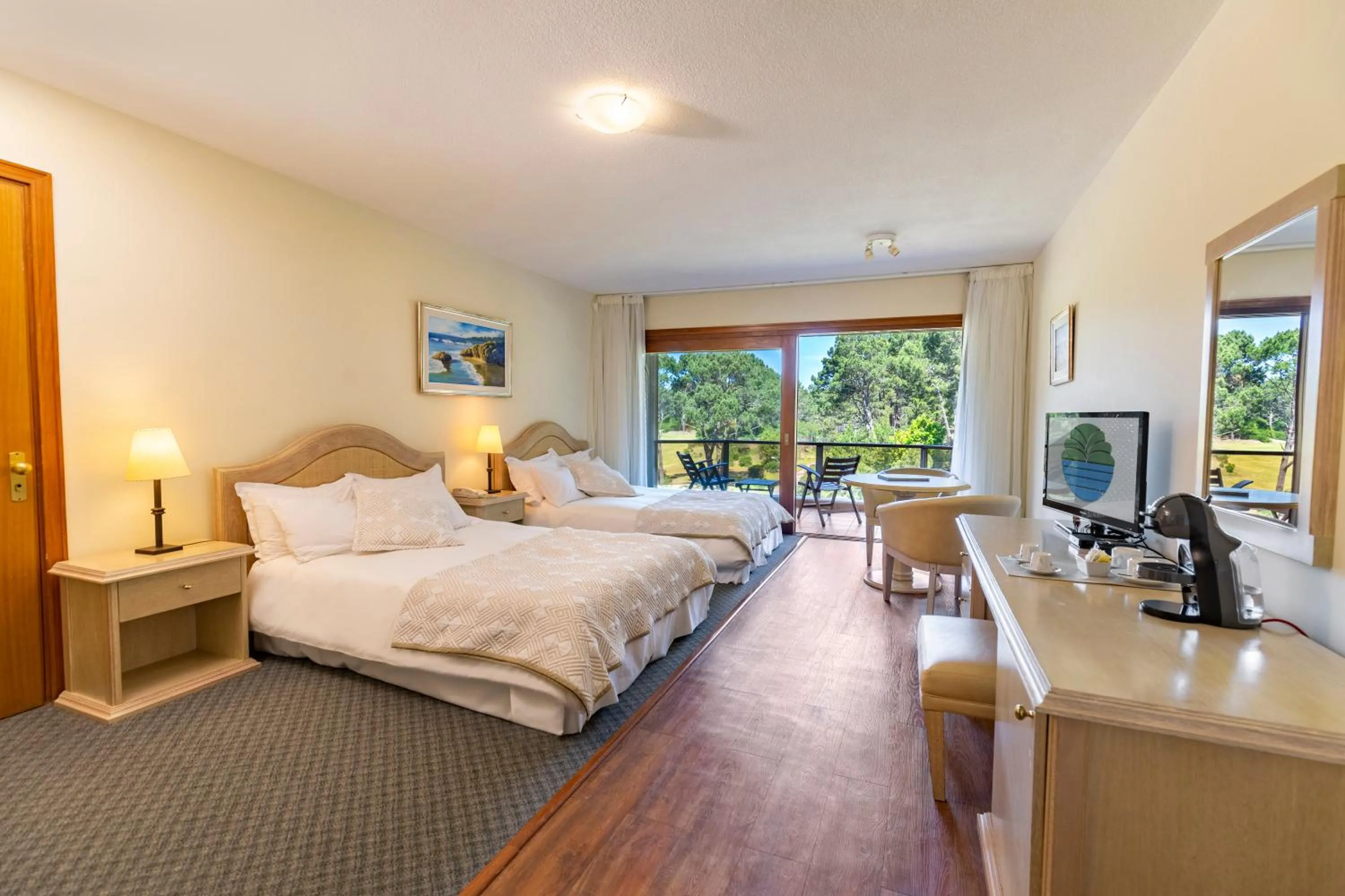 Double Room with Two Double Beds in Hotel del Lago Golf & Art Resort