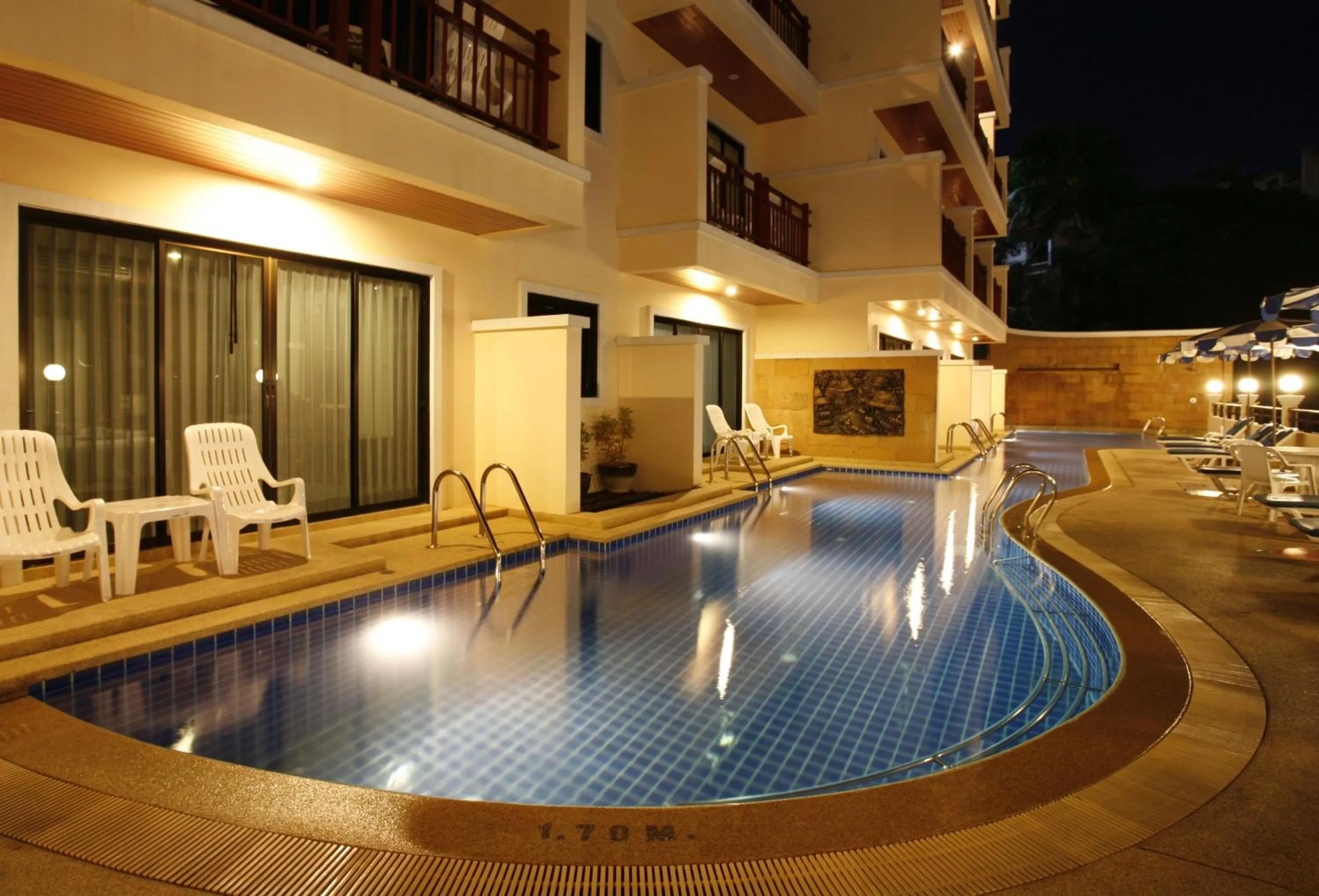 Deluxe Double Room with Pool Access in Jiraporn Hill Resort