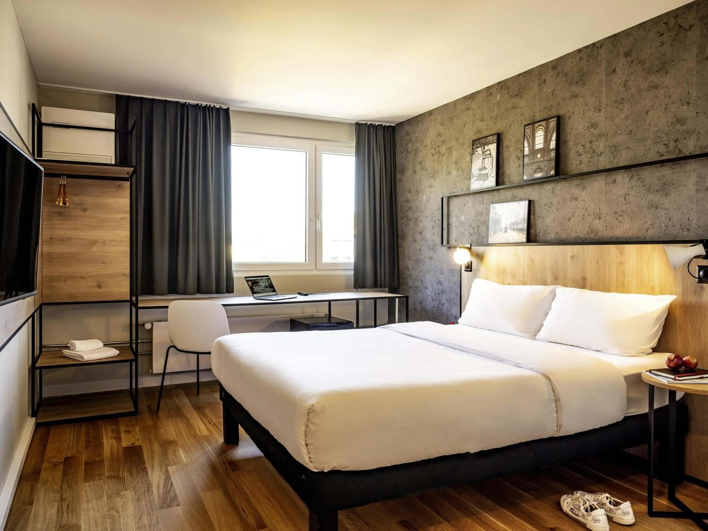 Superior Double Room  A/C in ibis Zurich Adliswil