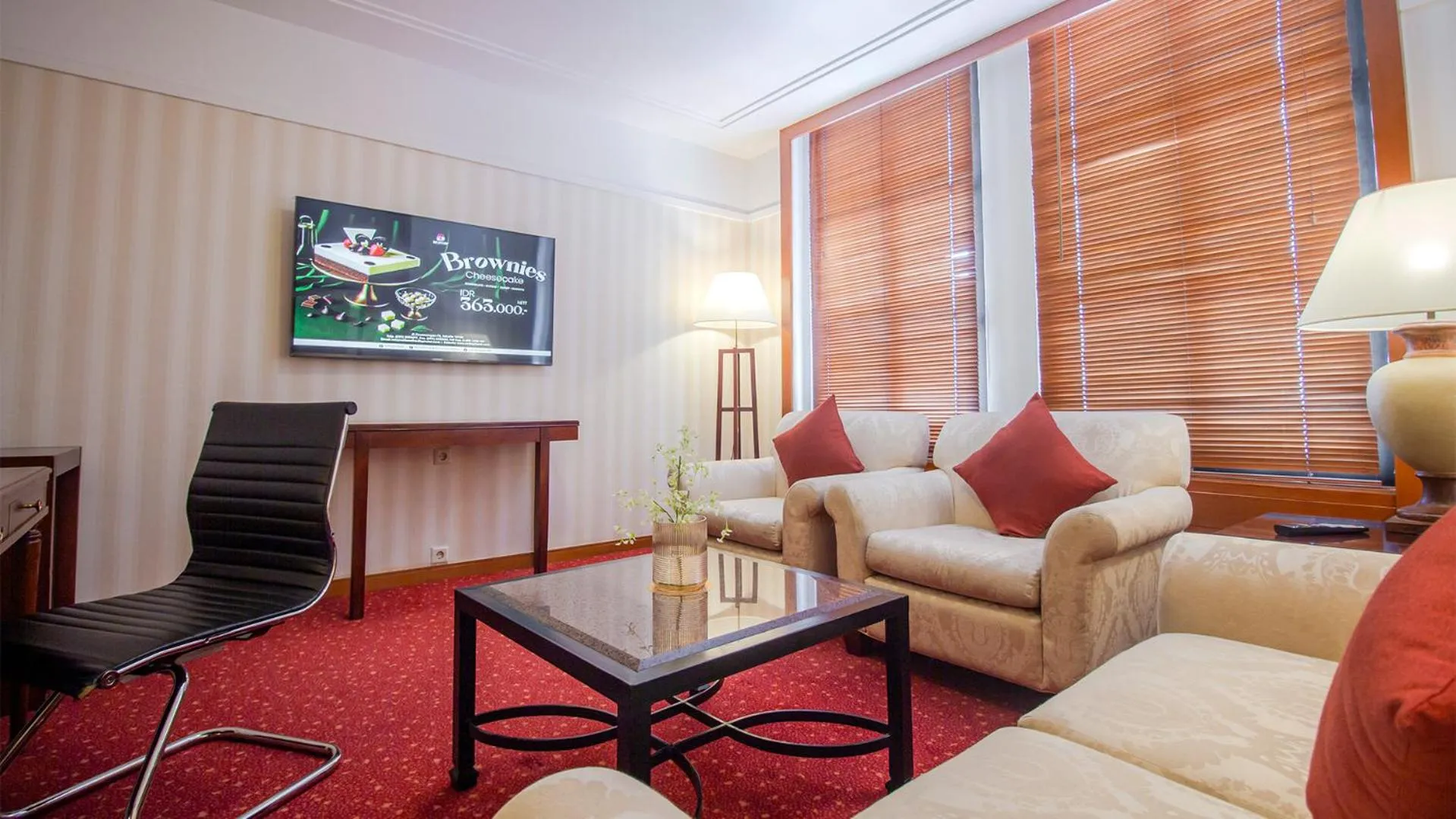 Plaza Club Suite in Redtop Hotel & Convention Center