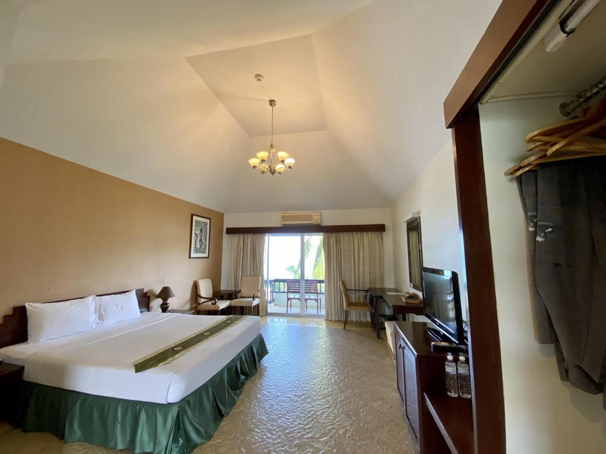 Deluxe Double or Twin Room with Sea View in Golden Pine Beach Resort