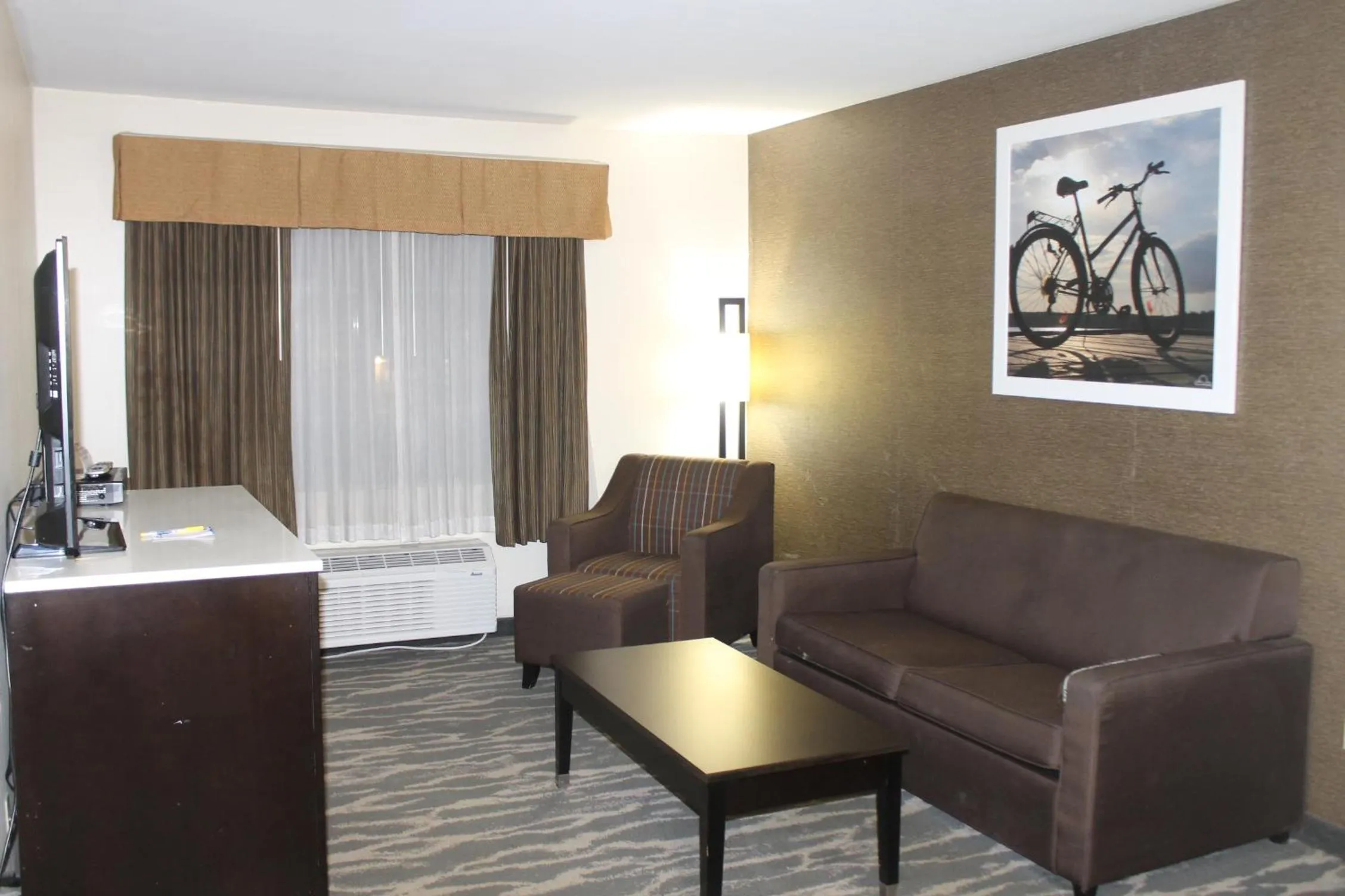 King Studio Suite - Non-Smoking in Days Inn by Wyndham Budd Lake
