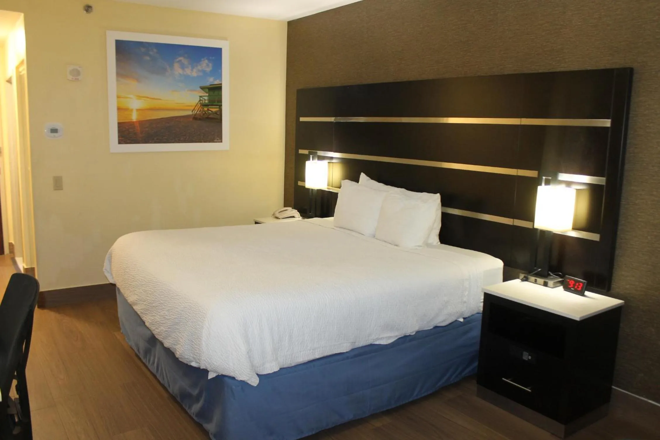 King Room - Disability Access - Non-Smoking in Days Inn by Wyndham Budd Lake