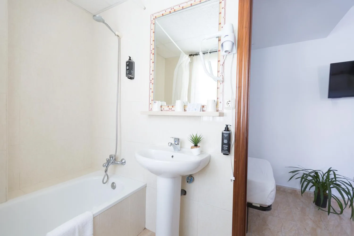 Double or Twin Room in Hotel Mediterráneo by Croma