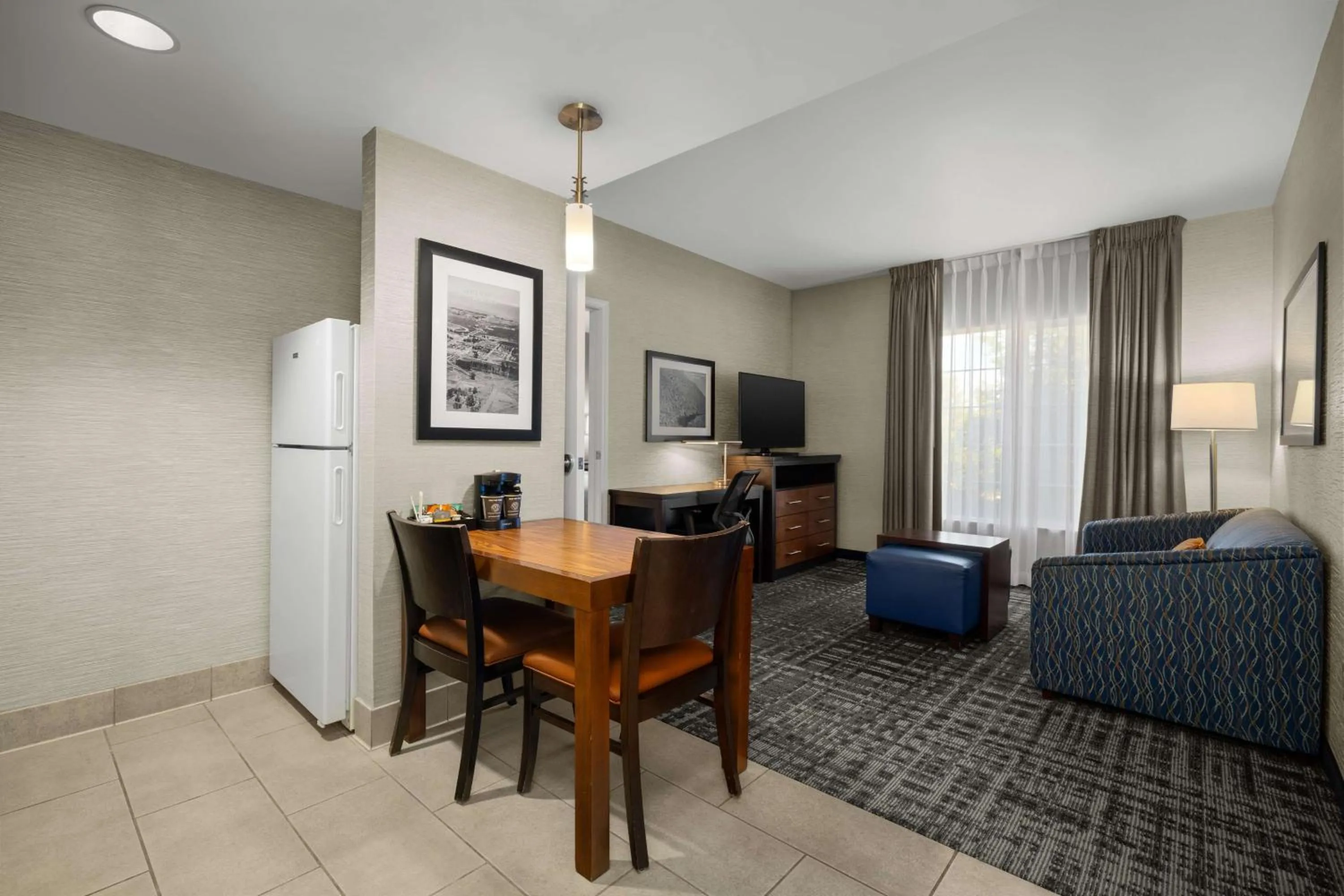One-Bedroom Queen Suite with Two Queen Beds - single occupancy - Non-Smoking in Homewood Suites Bakersfield