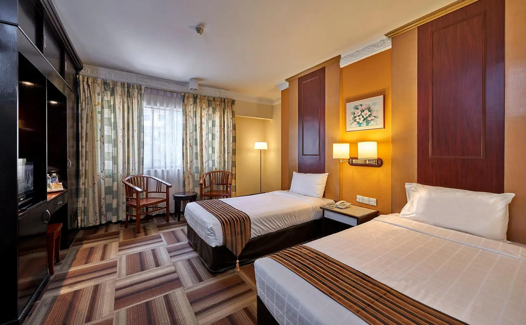 Deluxe Twin Room in Palace Hotel