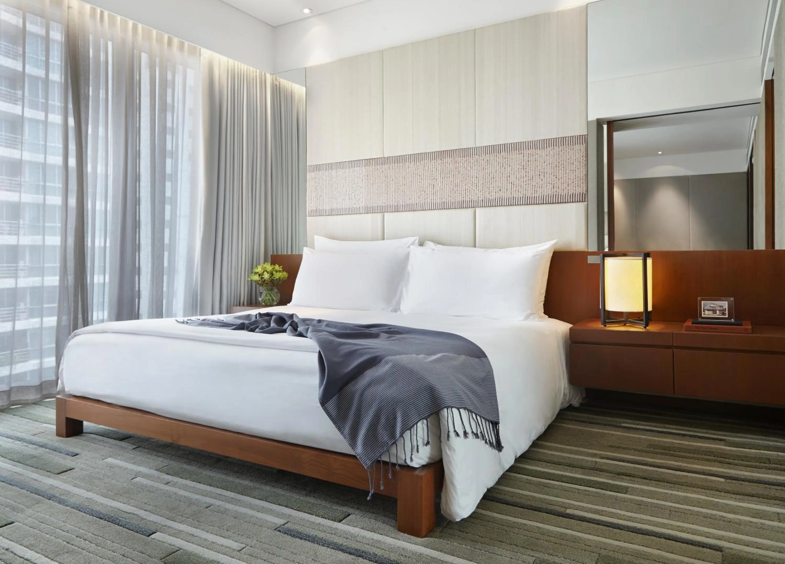 Urban Suite in Hansar Bangkok Hotel