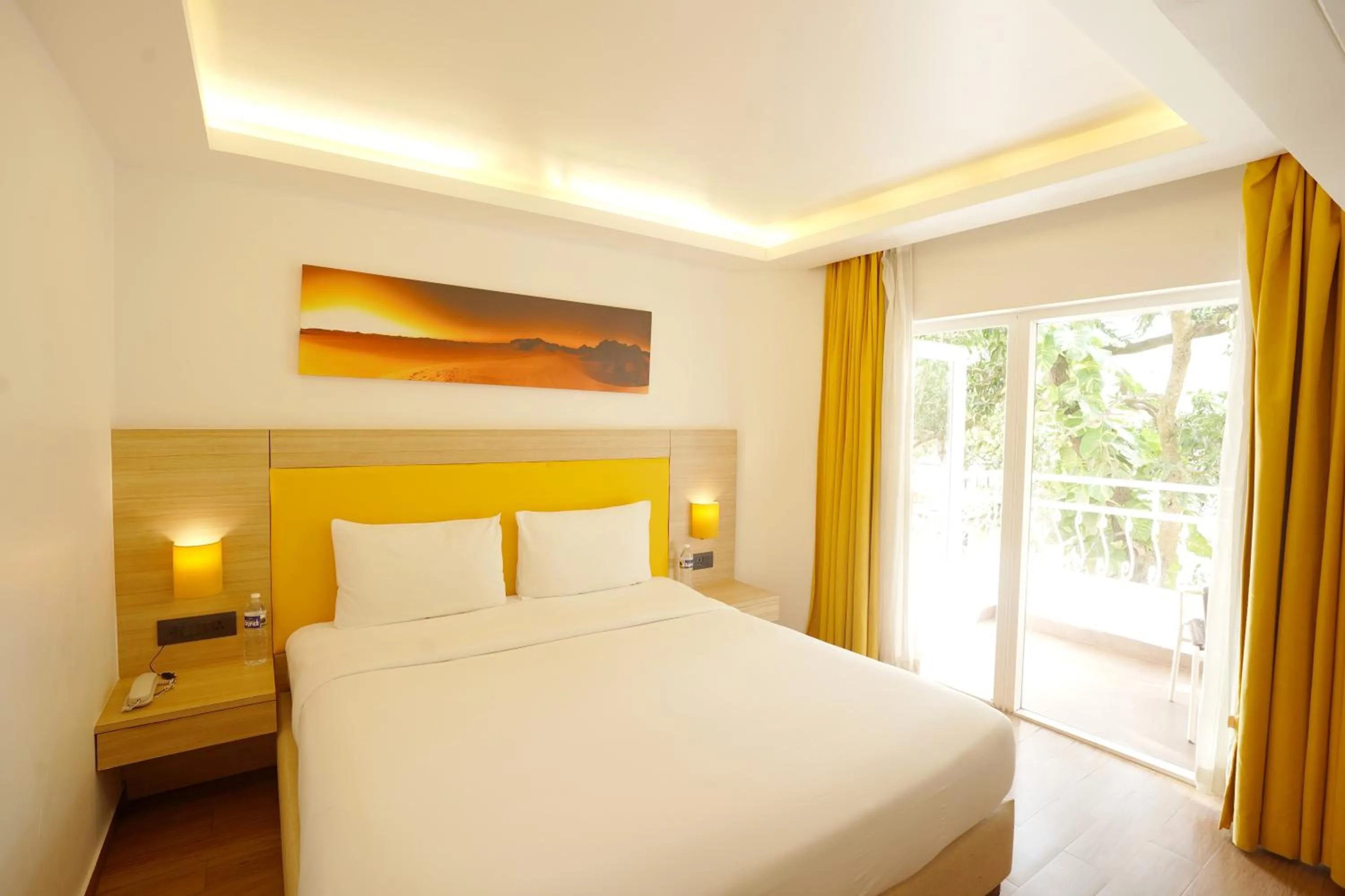 Superior King Room - single occupancy in BloomSuites l Calangute