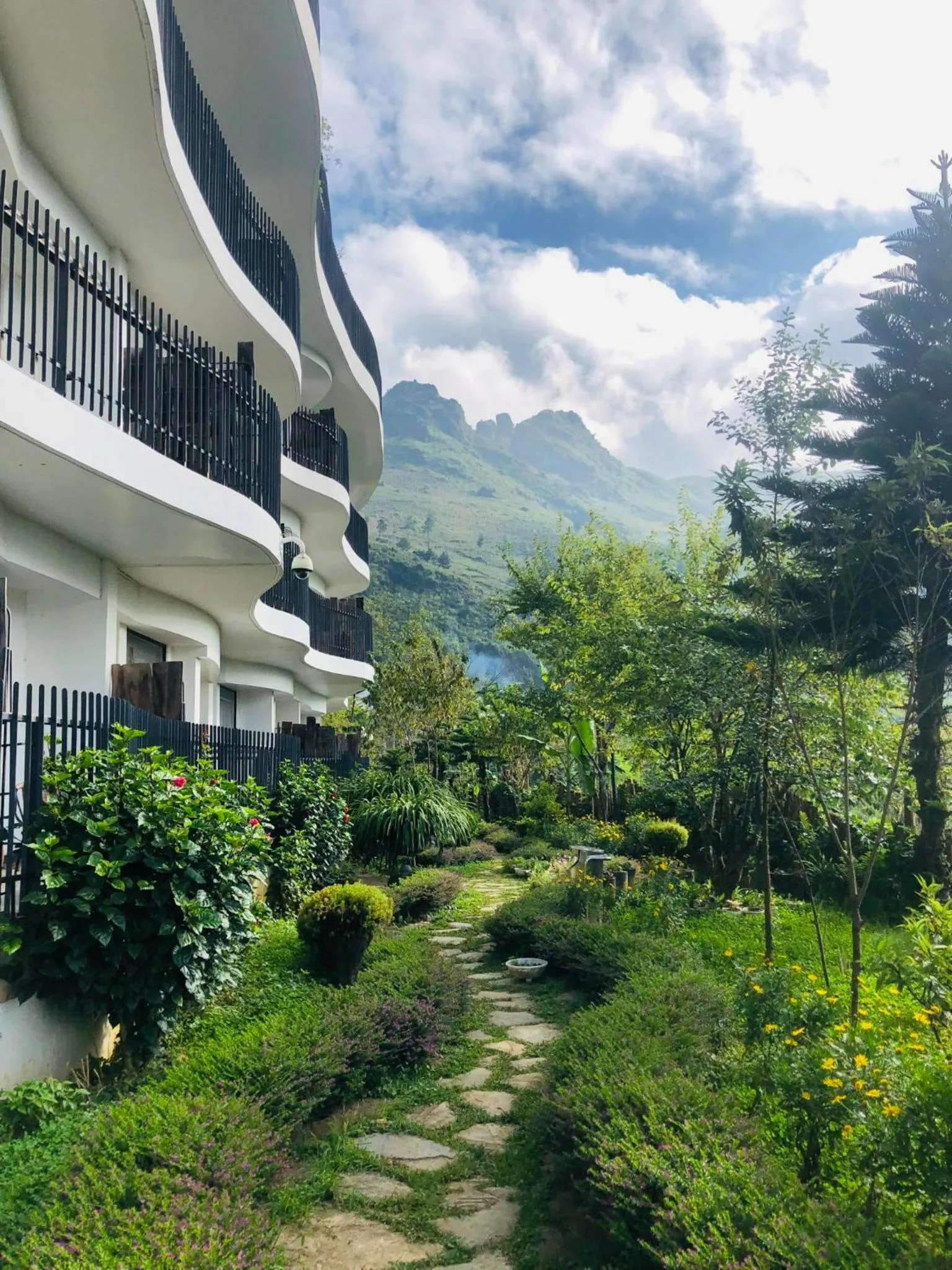 Deluxe Double or Twin Room with Garden View in Pao's Sapa Leisure Hotel