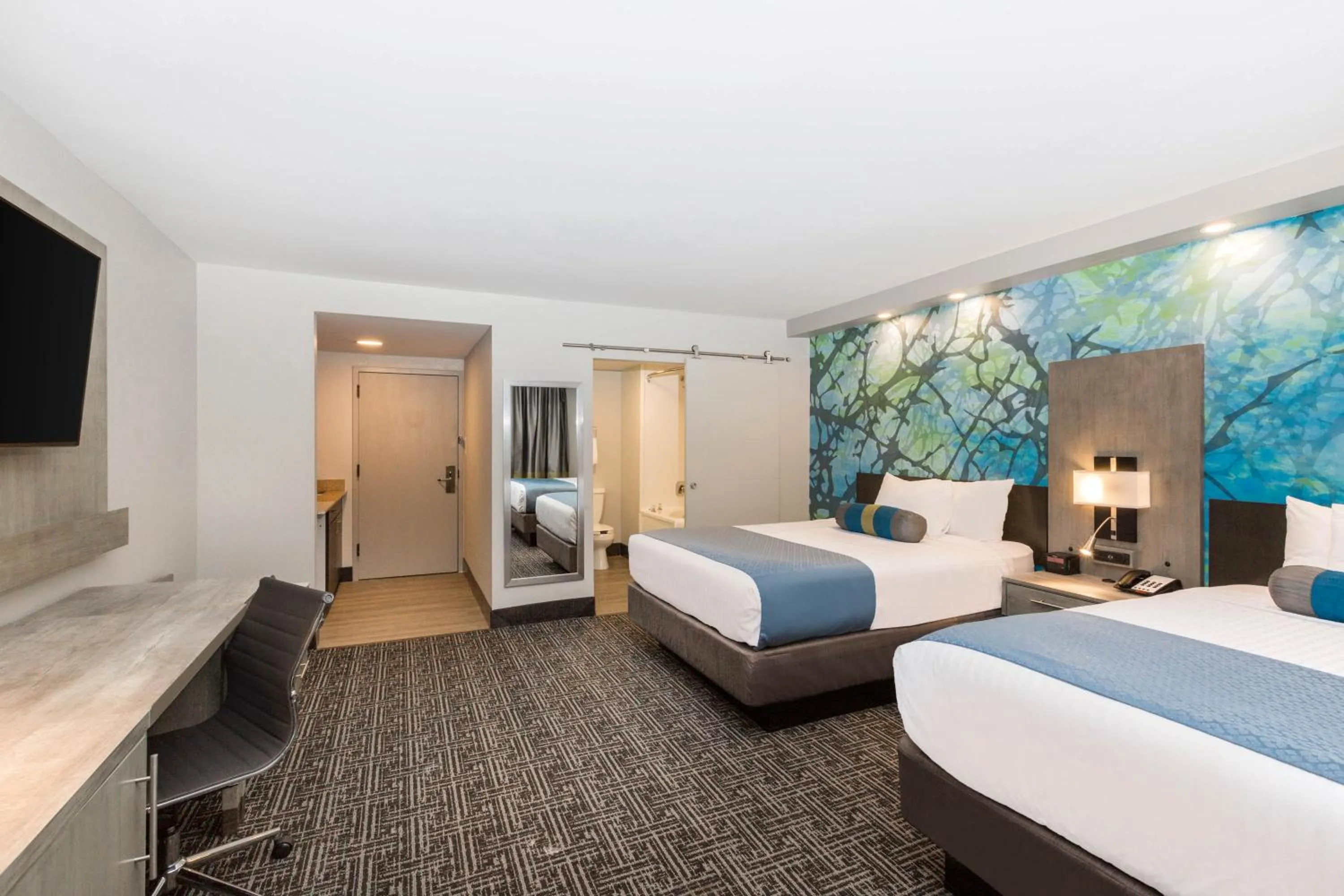 Queen Room with Two Queen Beds - Non-Smoking in Wingate by Wyndham Goodlettsville