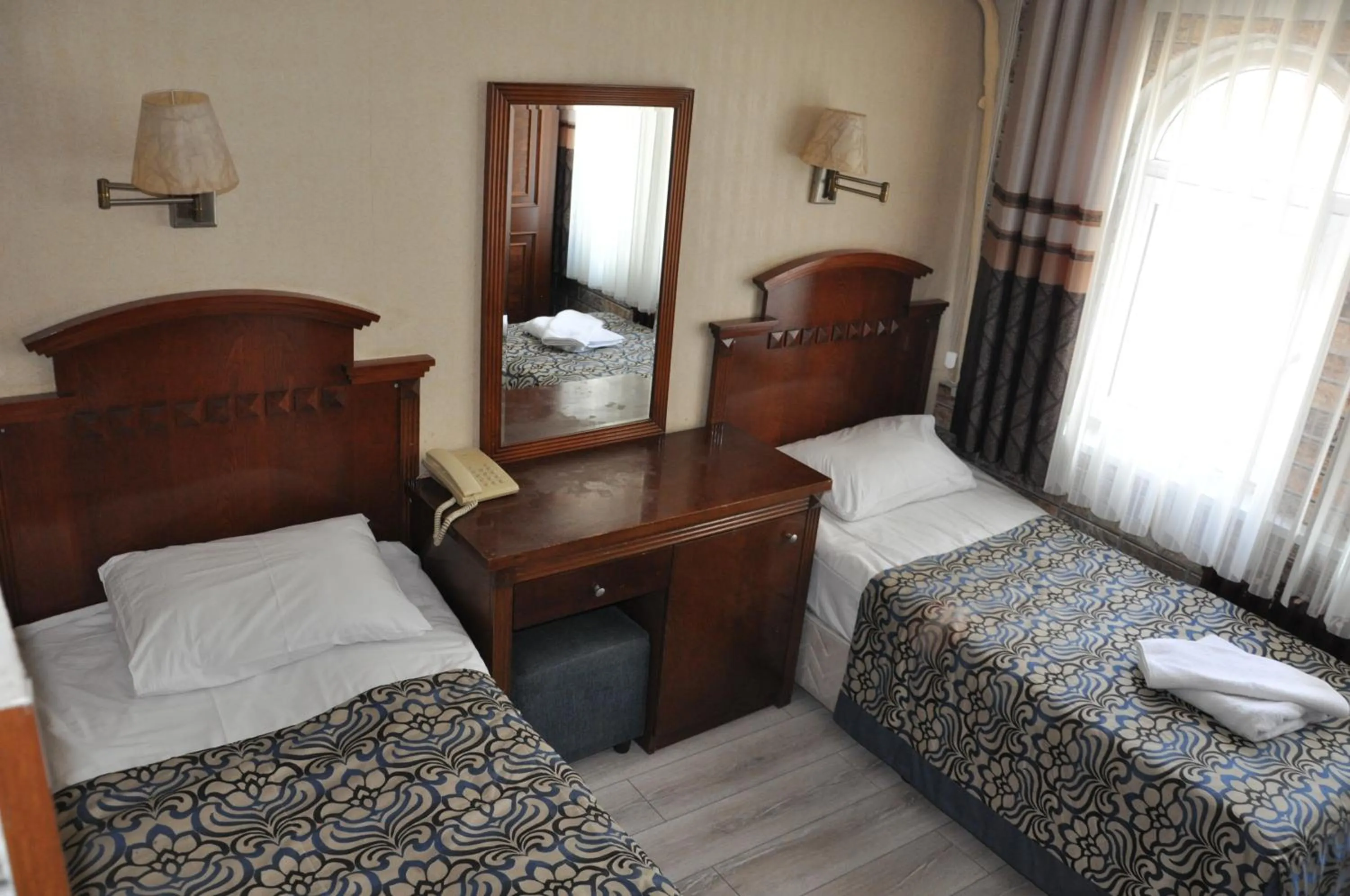 Standard Twin Room - single occupancy in Hotel Red Rose