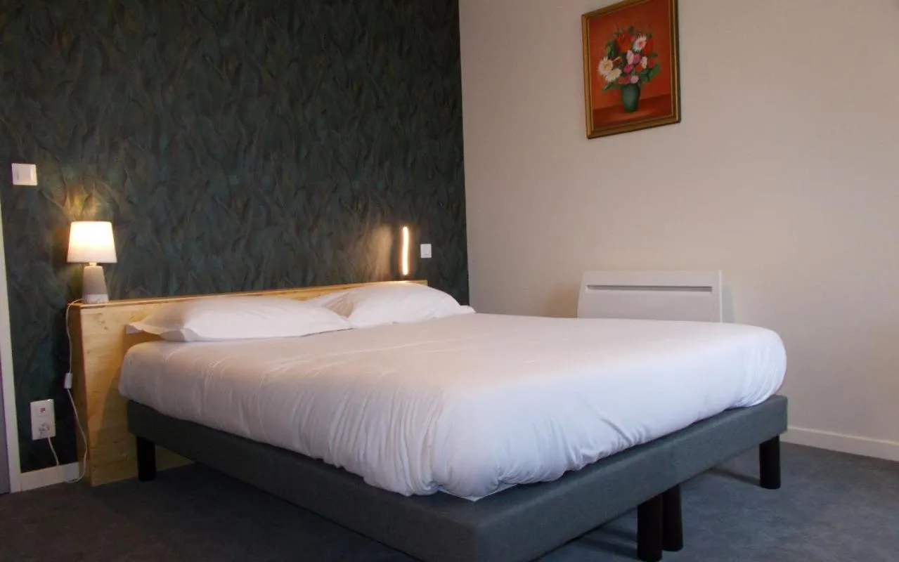 Double Room in Logis Hotel De La Poste