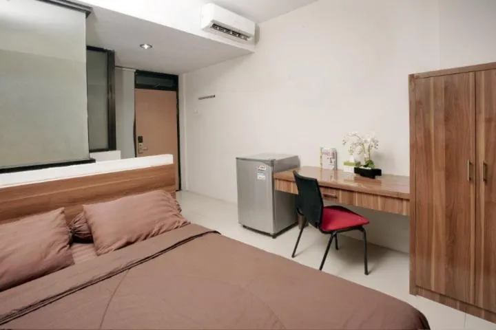 Deluxe Room in D'Paragon Seturan 3