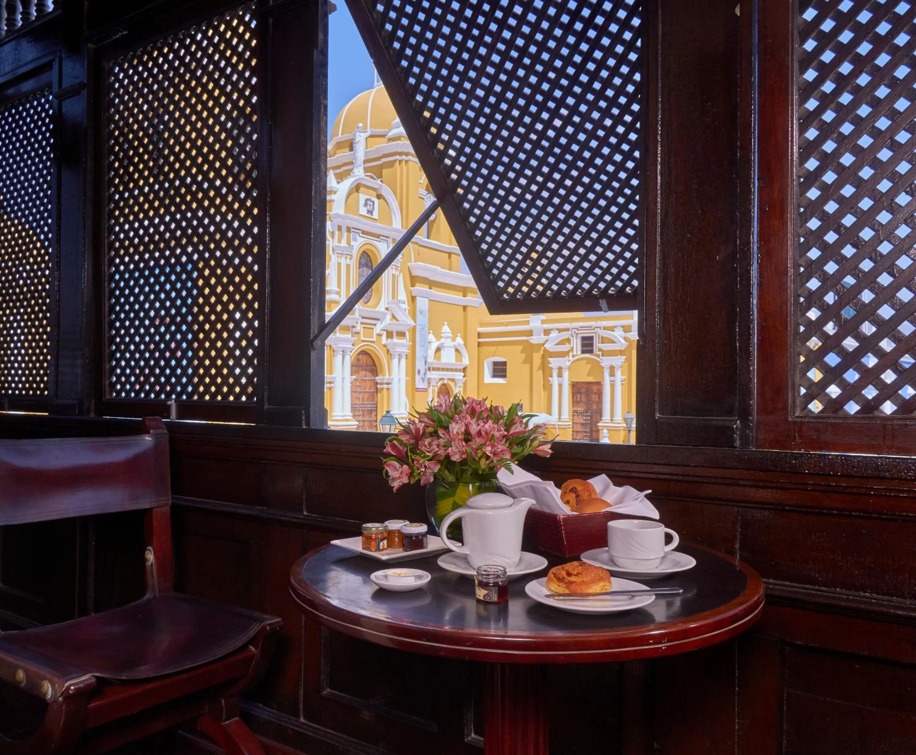 King Suite - single occupancy in Costa del Sol Trujillo Centro