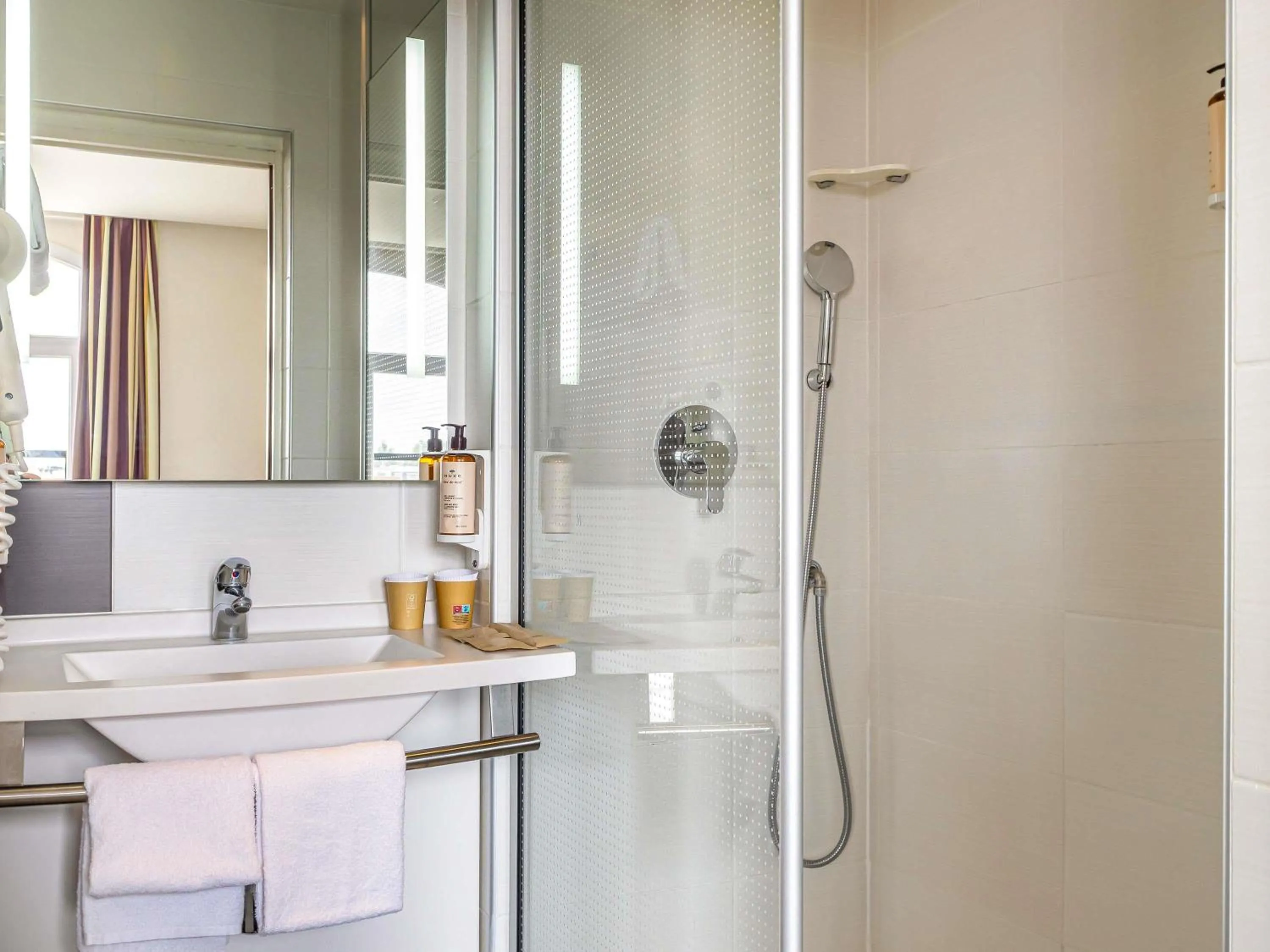 Classic Twin Room in Mercure Lille Roubaix Grand Hôtel