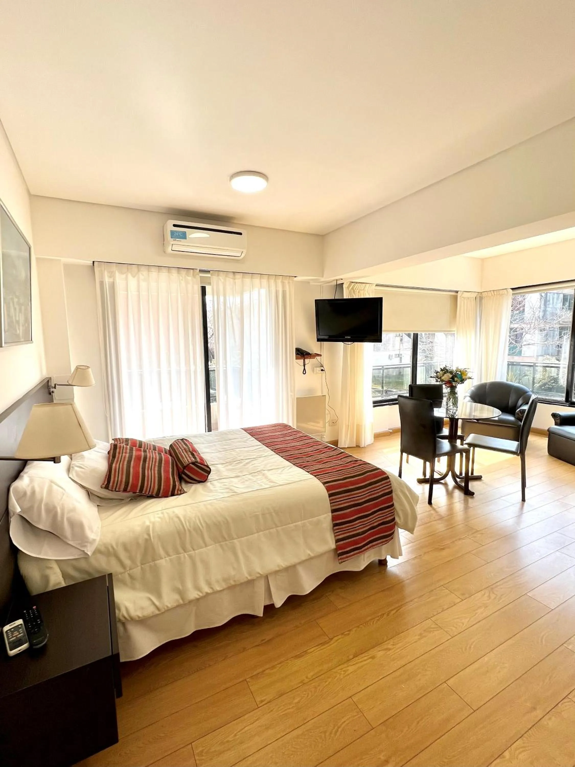 Superior Studio in Golf Tower Suites & Apartments