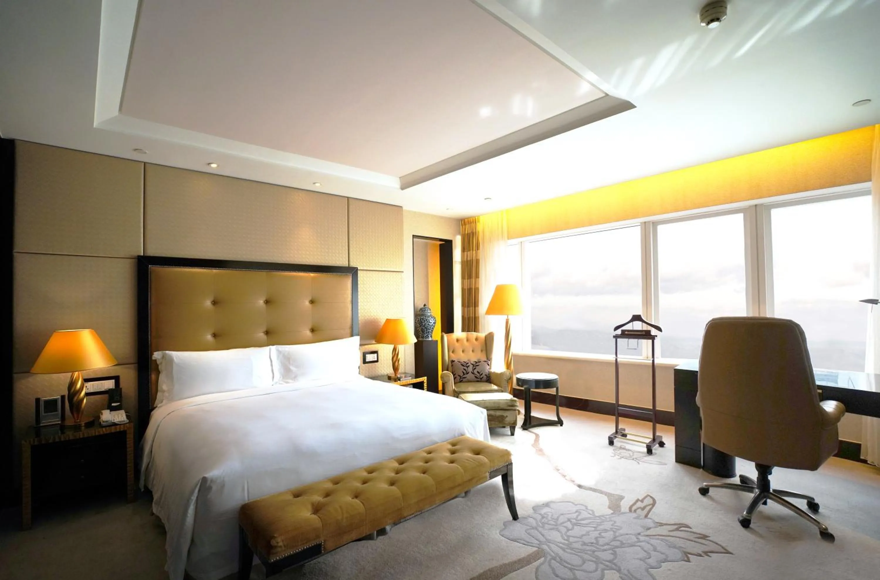 Classic King Room - High Floor in InterContinental Dalian by IHG