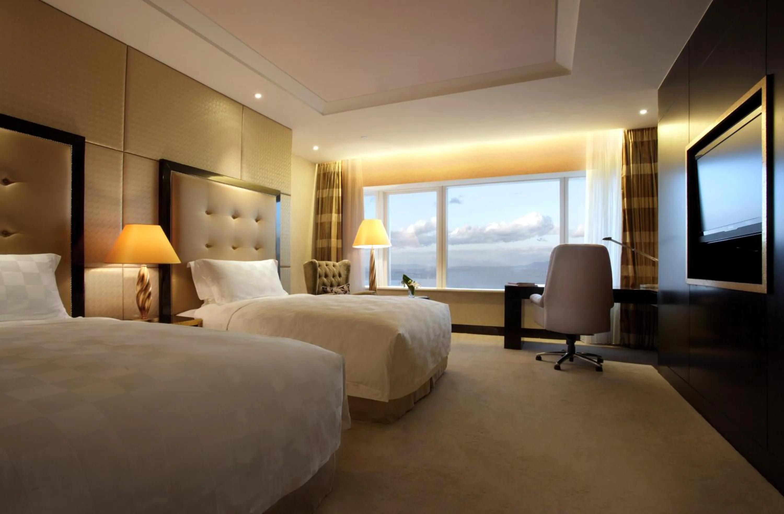 Premium Double Room with Sea View - Lounge Access in InterContinental Dalian by IHG
