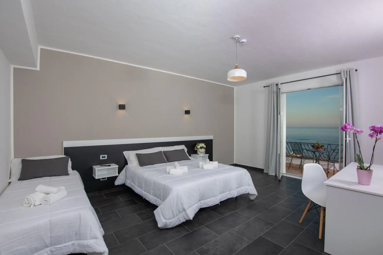 Triple Room in Hotel Baia D'oro