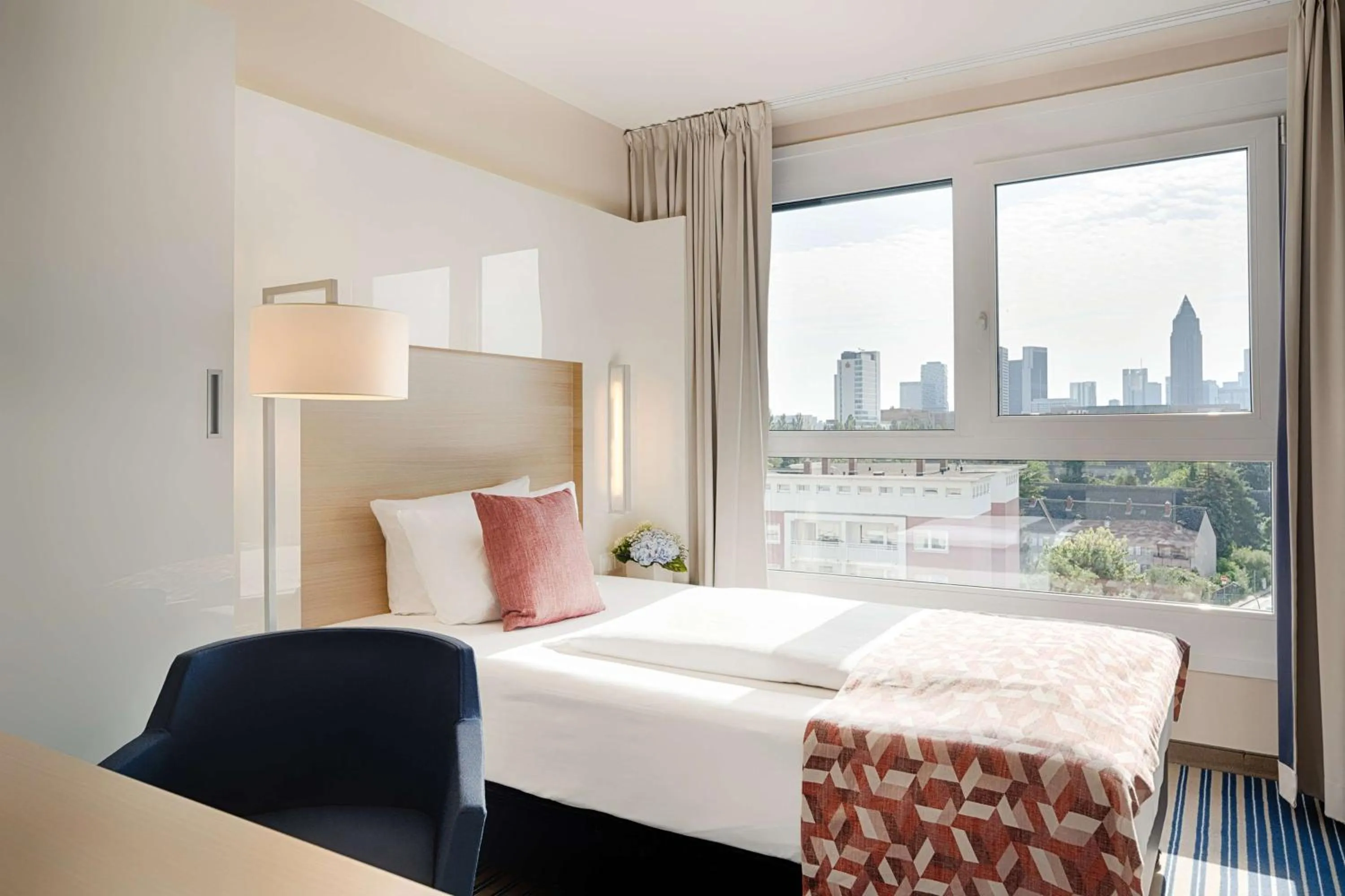 Superior Single Room in Best Western Plus Welcome Hotel Frankfurt