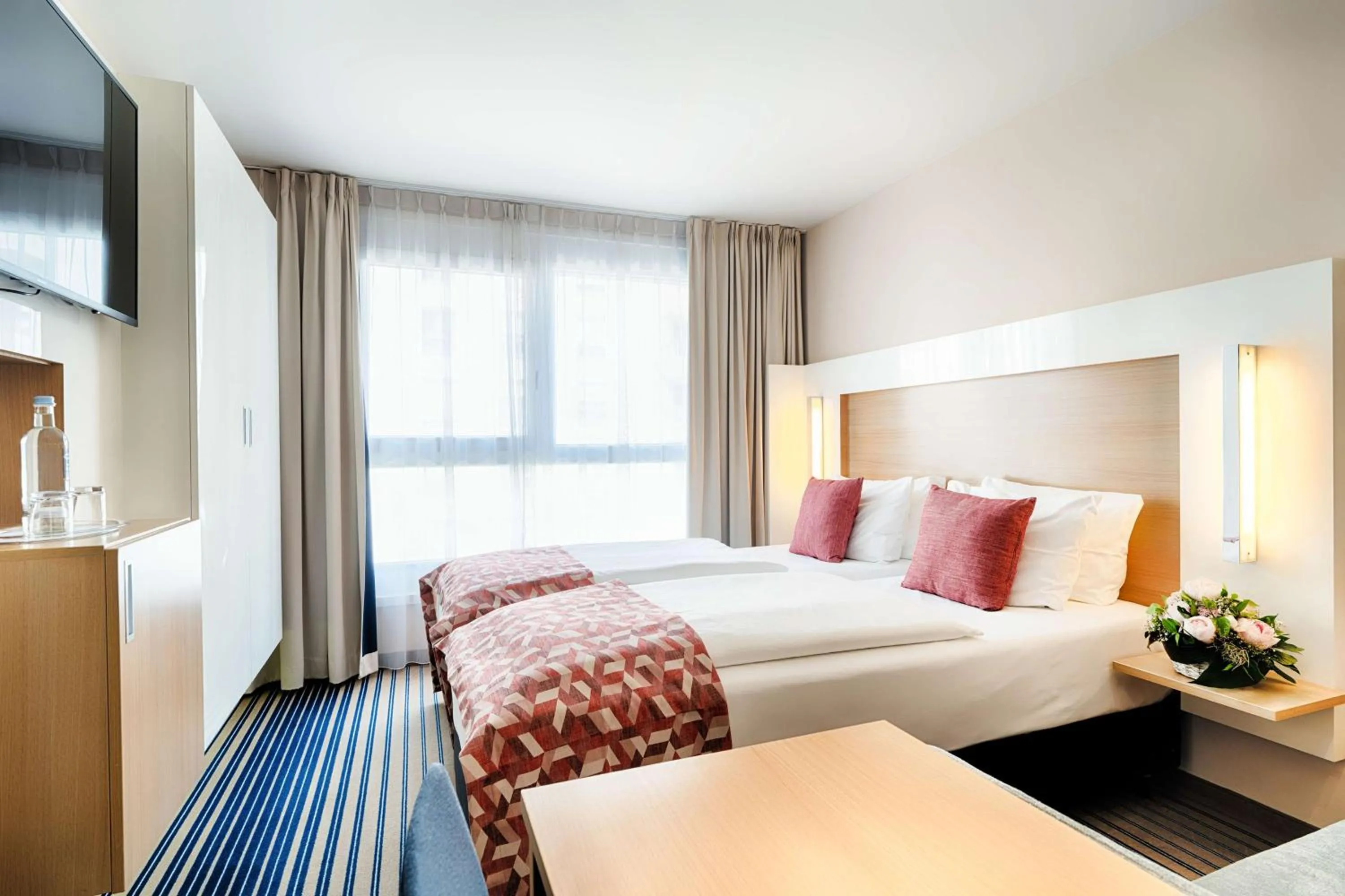 Superior Twin Room in Best Western Plus Welcome Hotel Frankfurt