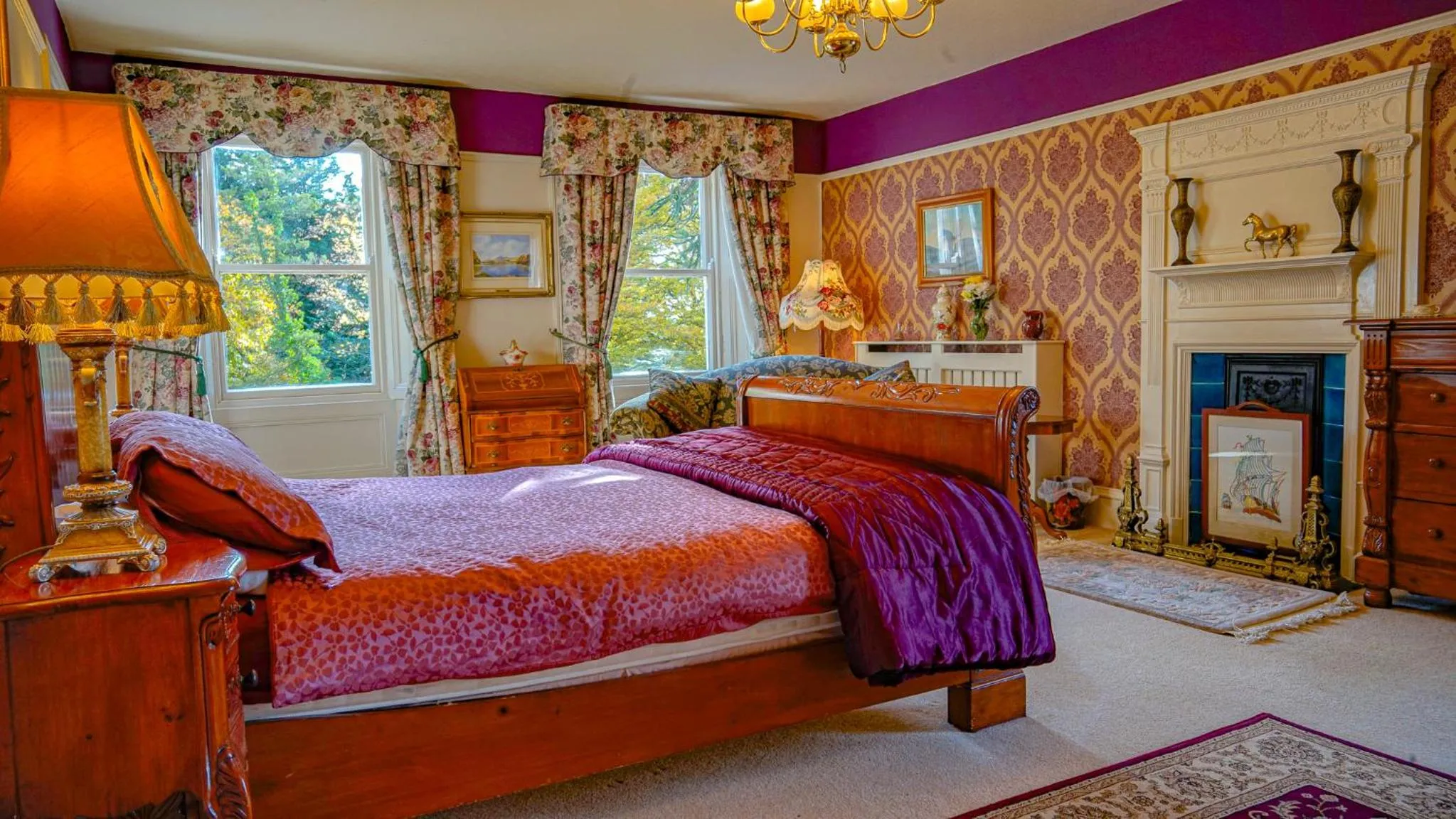 Deluxe Double Room with Bath - single occupancy in Banoge House