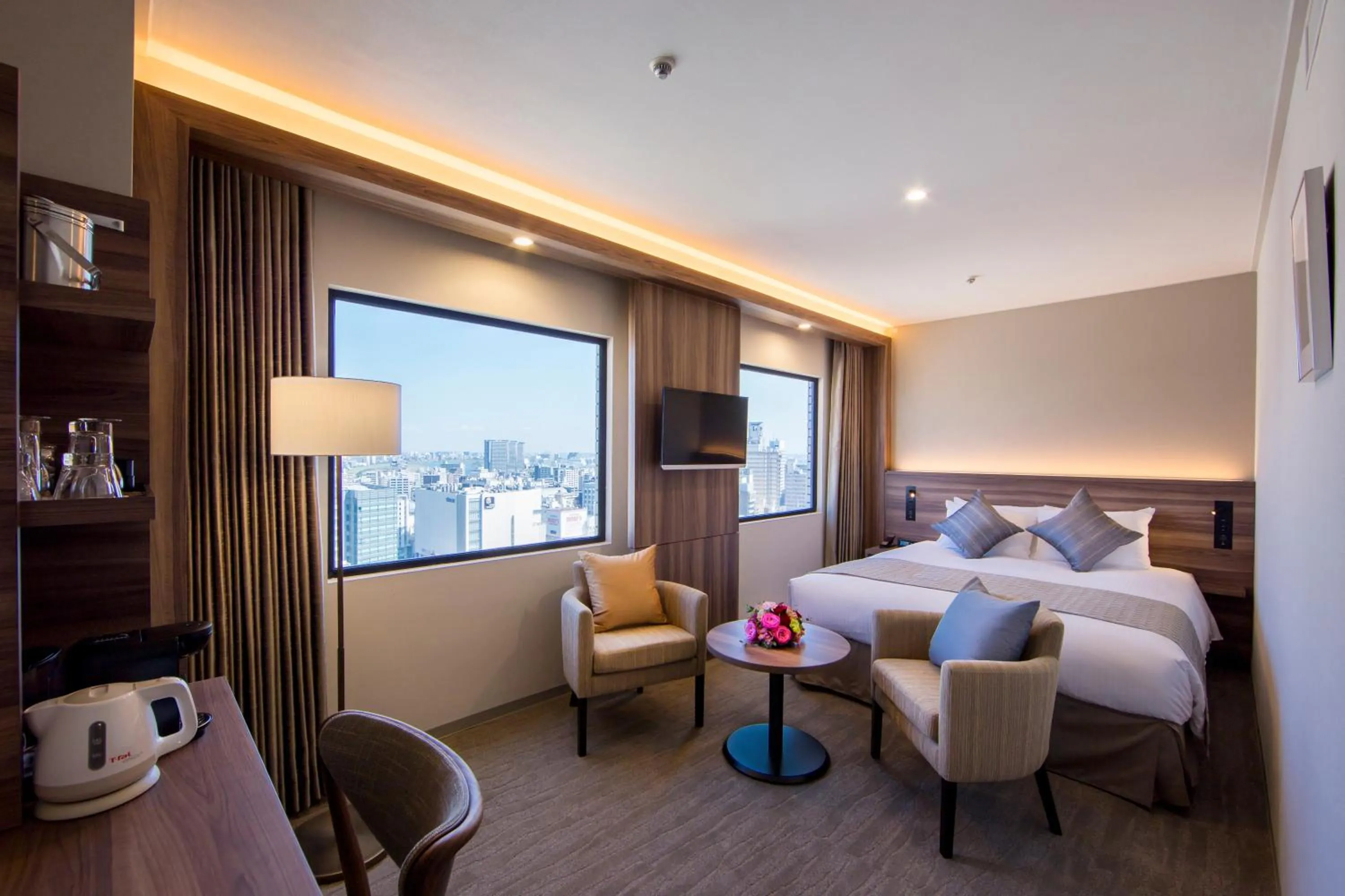 Deluxe Queen Room - Non-Smoking in Kawasaki Nikko Hotel